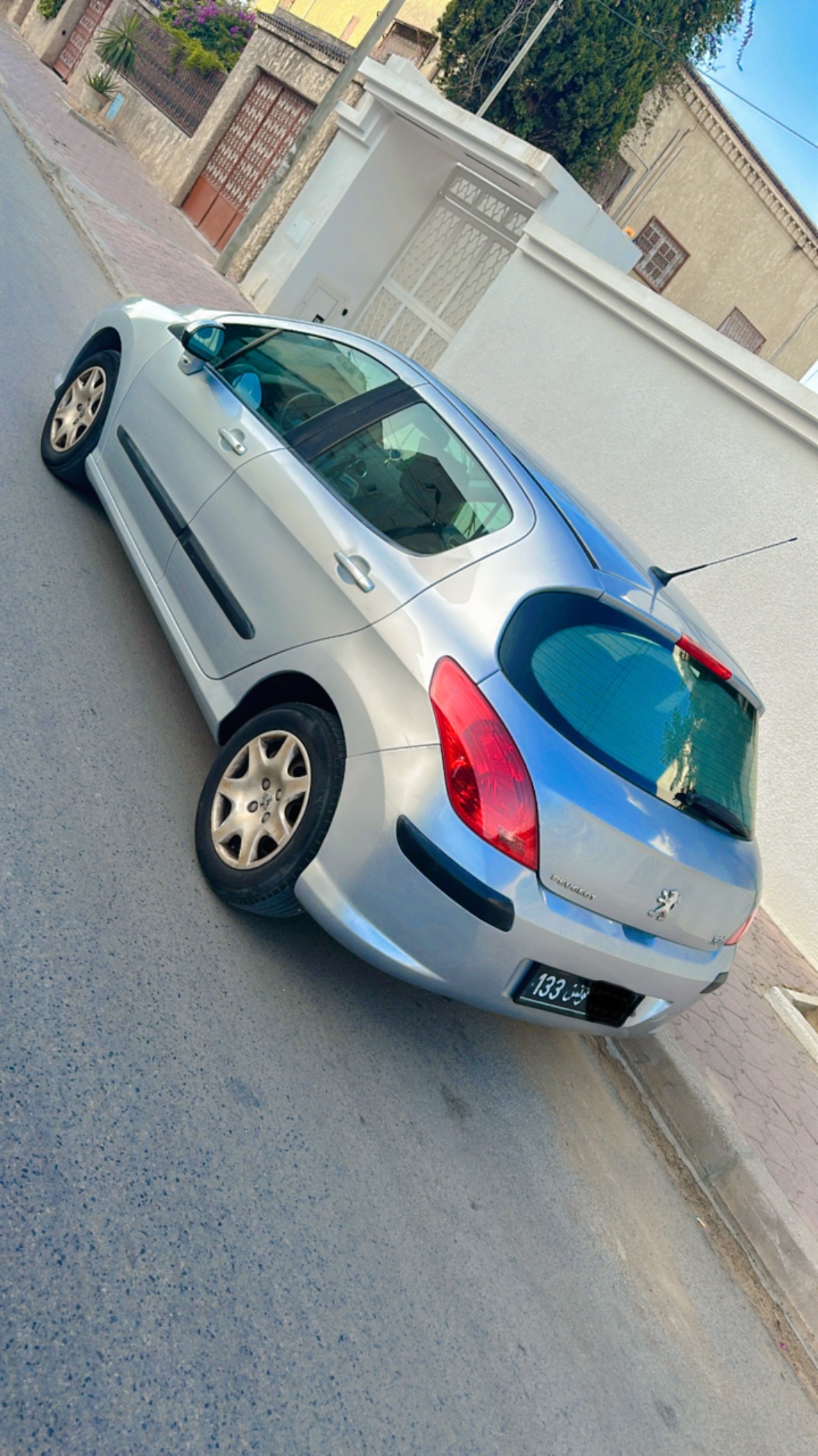 La Soukra&nbsp;Mosque Erraoudha&nbsp;Peugeot&nbsp;308&nbsp;Peugeot 308