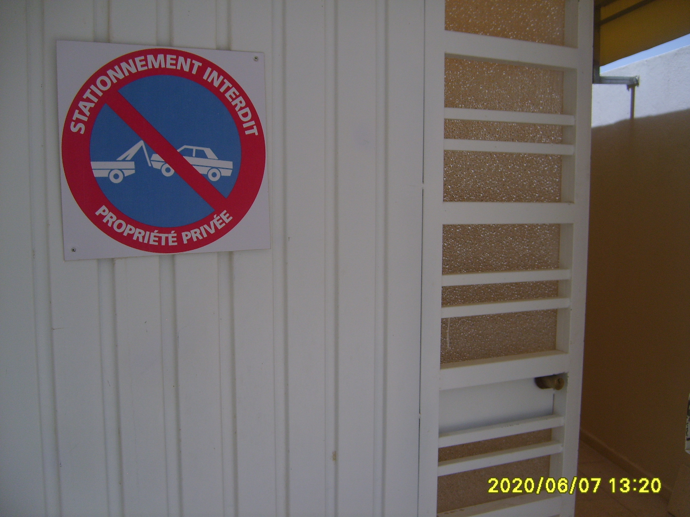 Ariana Ville&nbsp;Cite Essaada (Riadh Andalous)&nbsp;Vente&nbsp;Maisons&nbsp;Etage de villa spacieux et indepandant