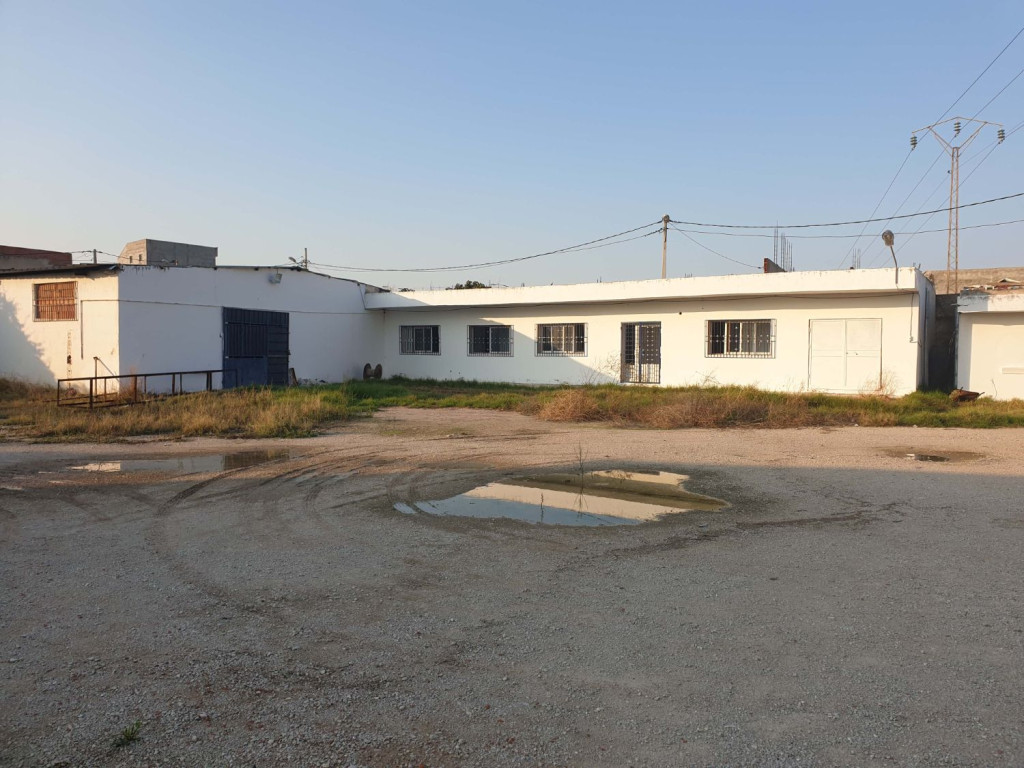 Fouchana&nbsp;Naassen&nbsp;Bureaux & Commerces&nbsp;Atelier,Garage&nbsp;D�p�t 500 m � naassen route khlidia