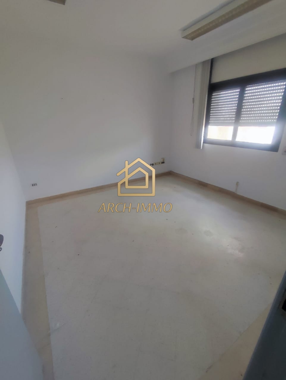 Bab Bhar&nbsp;Hedi Chaker&nbsp;Bureaux & Commerces&nbsp;Bureau&nbsp;Bureau h2 rue de liban lafayette