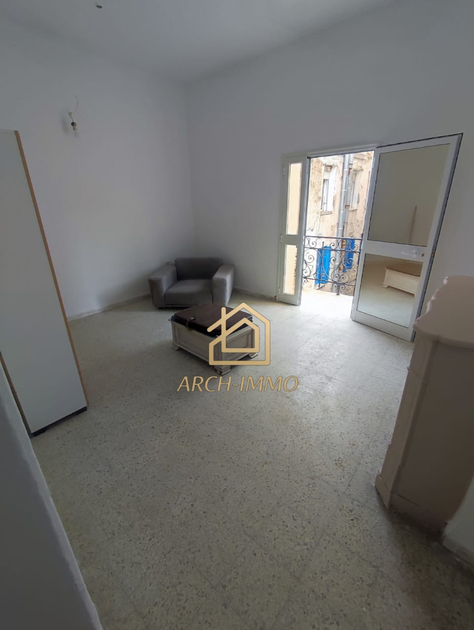 Bab Bhar&nbsp;Bab Bhar&nbsp;Location&nbsp;Appart. 3 pi�ces&nbsp;App s2 au centre ville