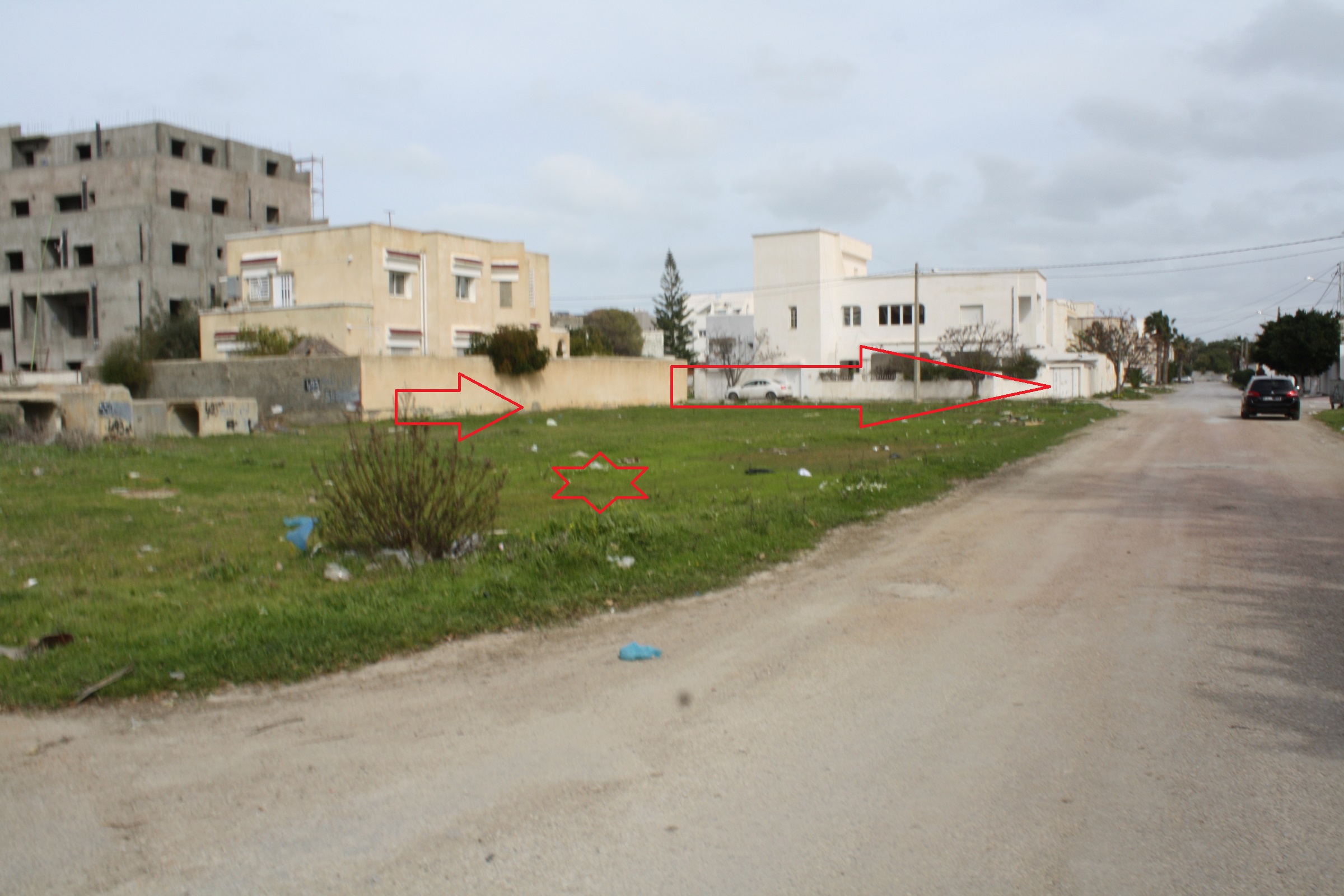 Hammam Chatt&nbsp;Hammam Chatt&nbsp;Terrain&nbsp;Terrain nu&nbsp;Gps terrain  hnia vibilis� avec titre foncier