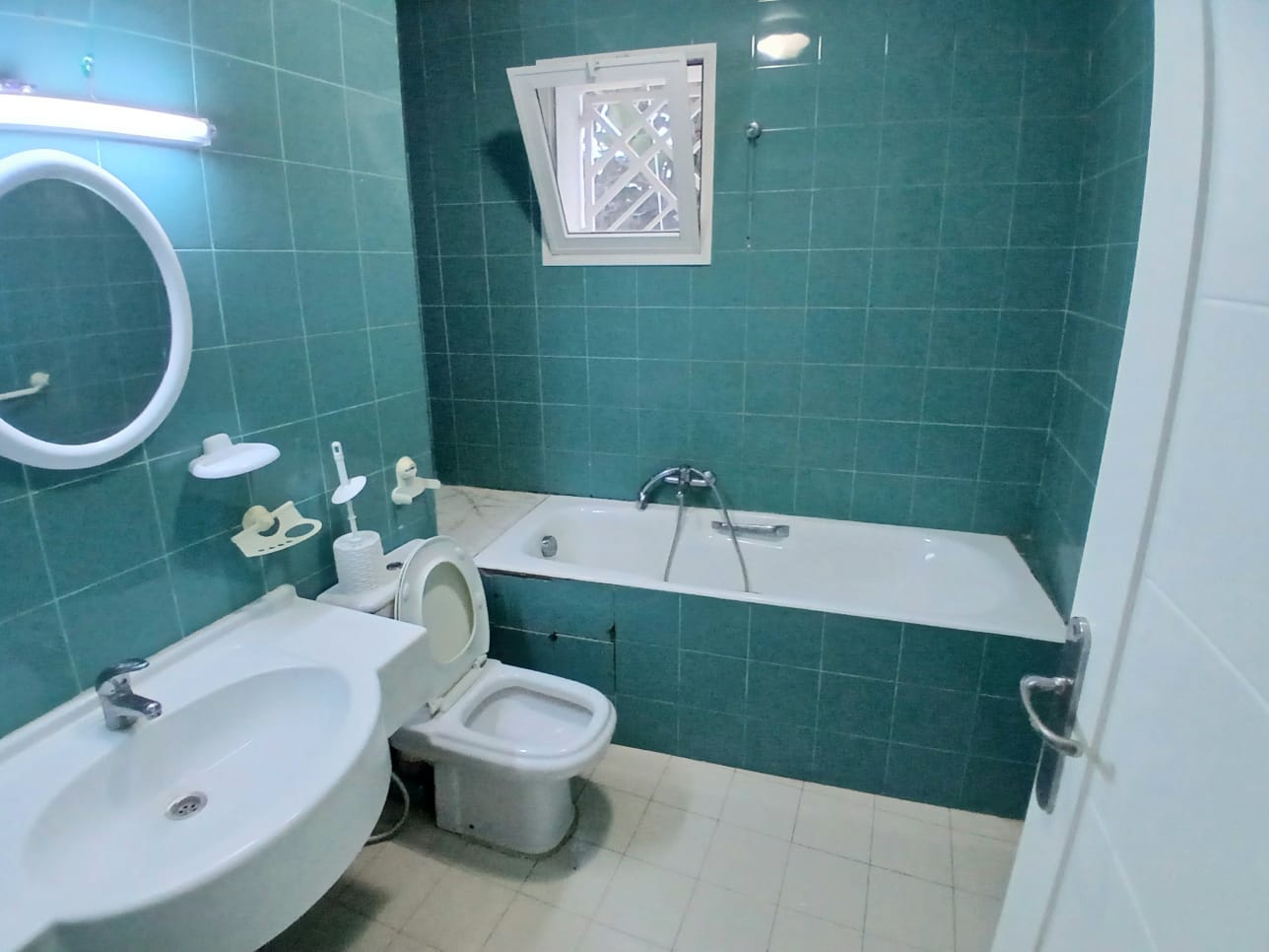 Ariana Ville&nbsp;Cite Ennasr 1&nbsp;Location&nbsp;Appart. 3 pi�ces&nbsp;Ennasr duplex s3