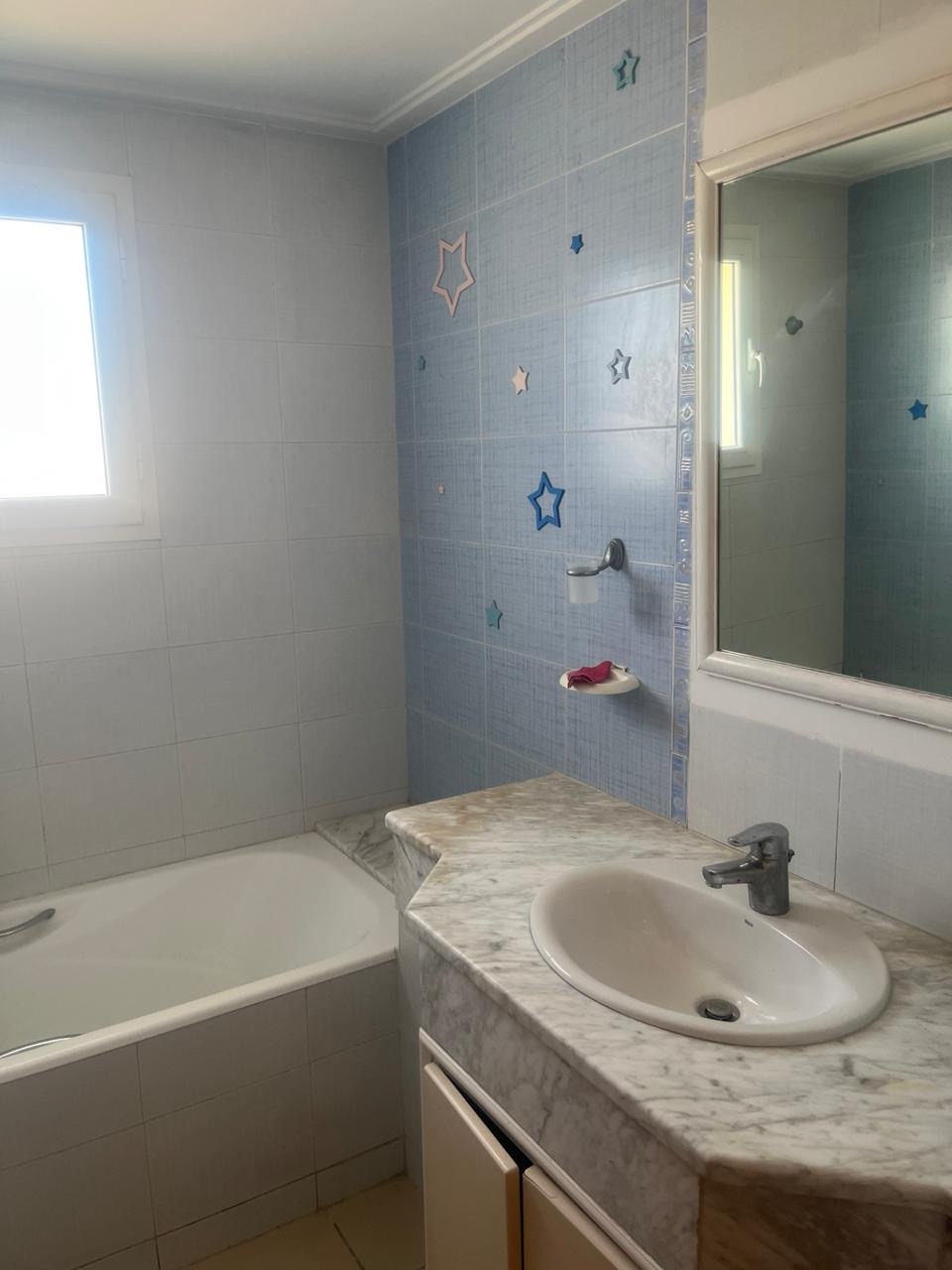 La Marsa&nbsp;Cite Mongi Slim&nbsp;Location&nbsp;Appart. 3 pi�ces&nbsp;Bel appartement au 3�me �tage
