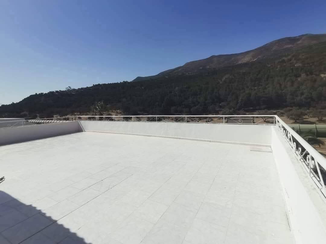 Hammam Chatt&nbsp;Hammam Chatt&nbsp;Location&nbsp;Appart. 3 pi�ces&nbsp;Etage s2 a taher sfar avec garage