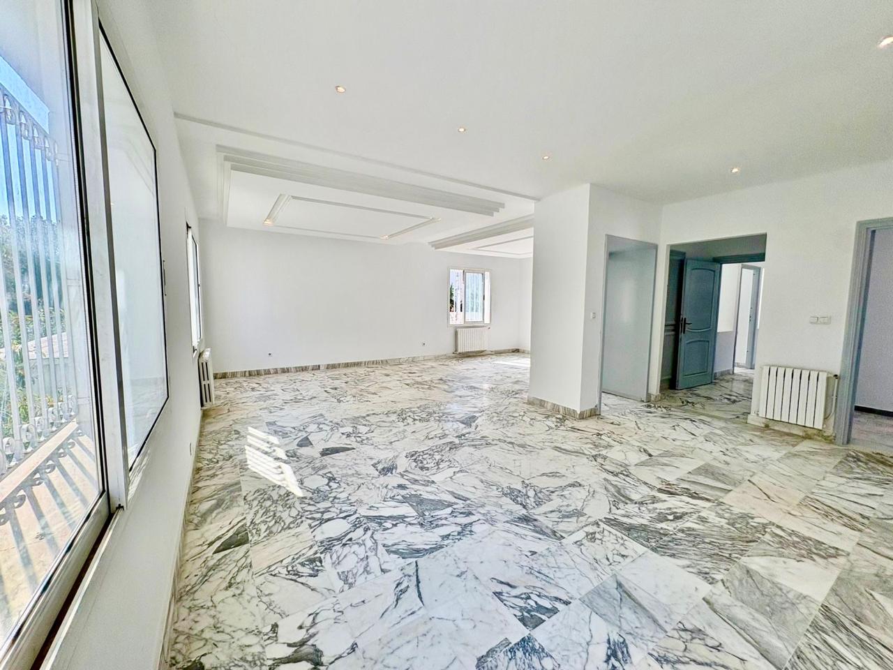 El Menzah&nbsp;Mutuelle Ville&nbsp;Bureaux & Commerces&nbsp;Bureau&nbsp;Villa � usage de bureaux � mutuelle ville