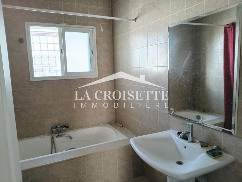 La Marsa&nbsp;Marsa Ennassim&nbsp;Location&nbsp;Appart. 4 pi�ces&nbsp;Villa s4 avec jardin � la marsa mvl0087