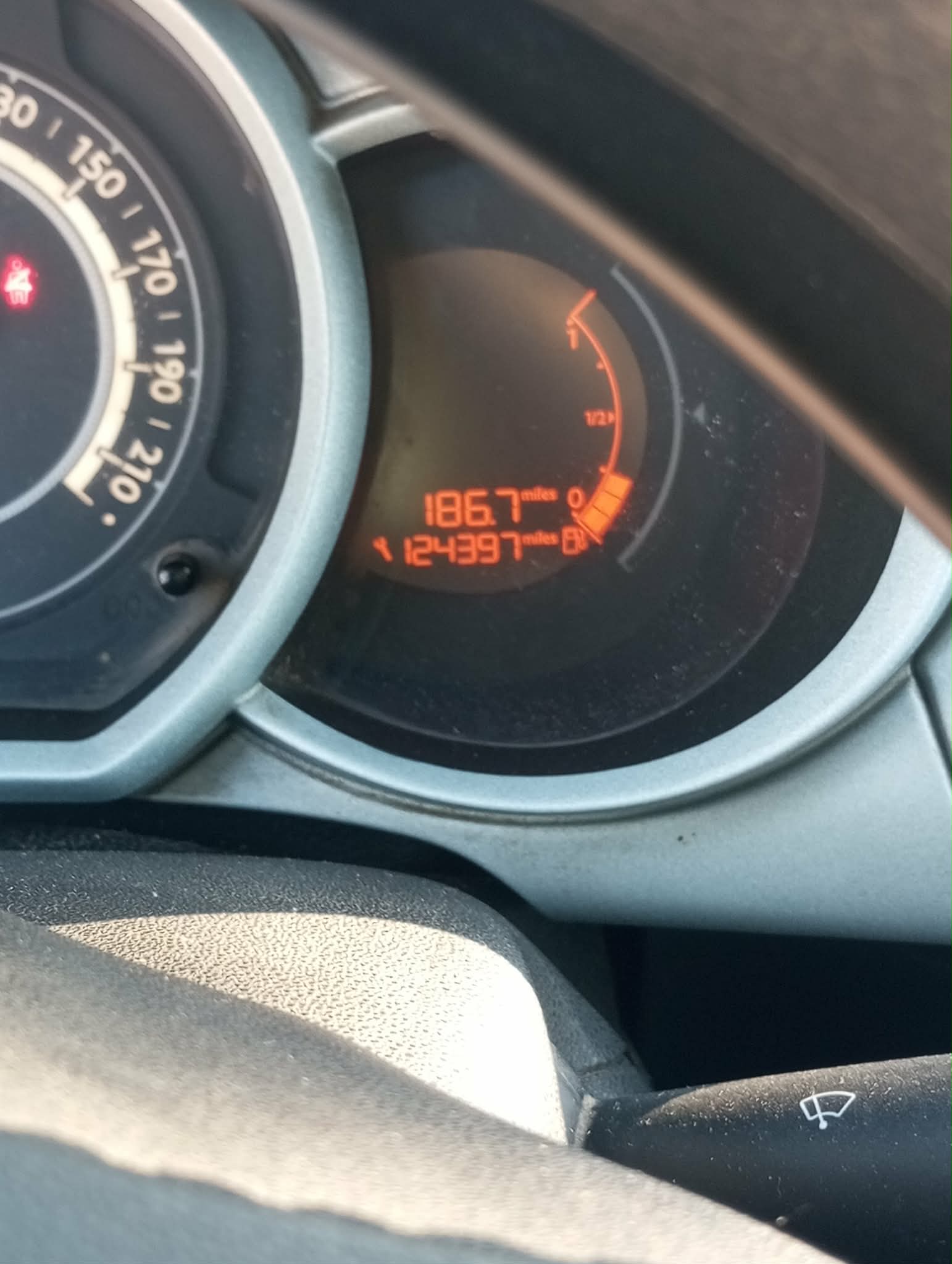 El Omrane Superieur&nbsp;Cite Ibn Khaldoun I&nbsp;Citroen&nbsp;C3&nbsp;Citroen c3 2014 124000 km