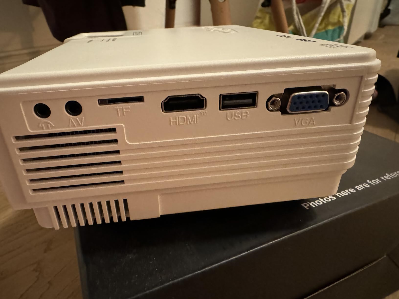 Rades&nbsp;Rades&nbsp;Projecteurs&nbsp;Vid�oprojecteur&nbsp;Vid�o projecteur full hd 1080p avec tr�pied