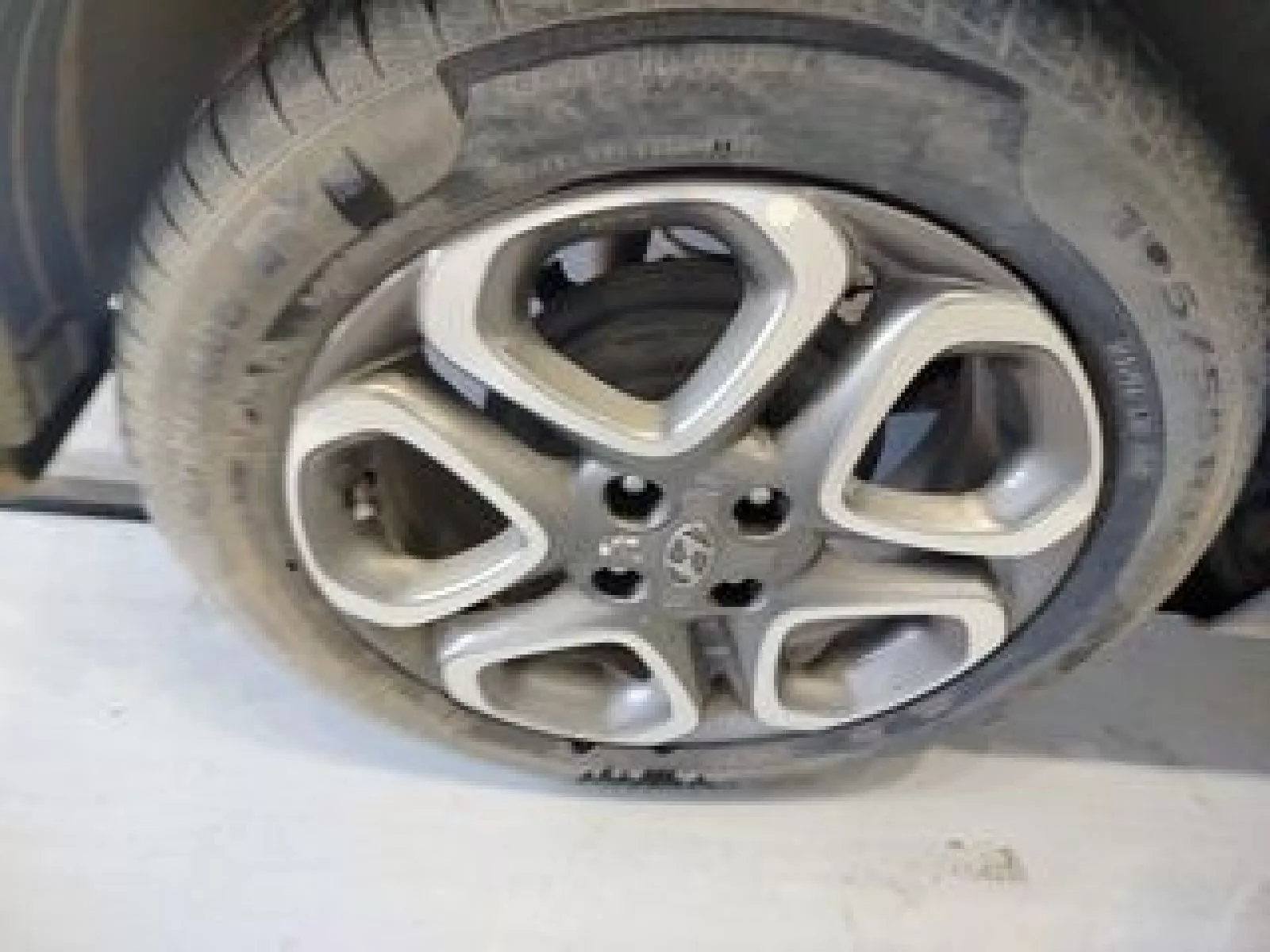 Ezzahra&nbsp;Ezzahra El Habib&nbsp;Hyundai&nbsp;Autre Mod�le&nbsp;Hyundai i20