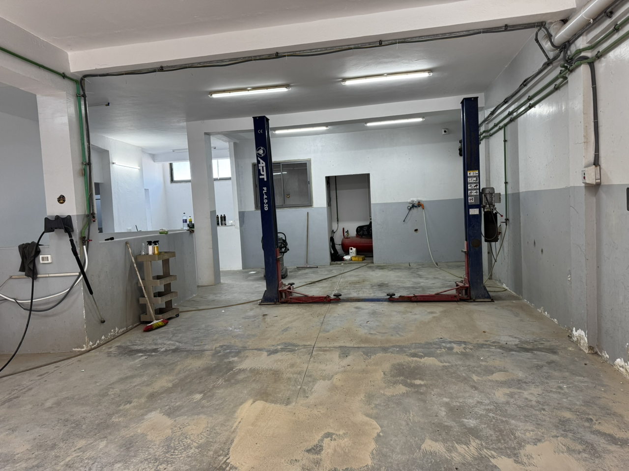 La Soukra&nbsp;Chotrana 3&nbsp;Bureaux & Commerces&nbsp;Fond de Commerce&nbsp;Station de lavage