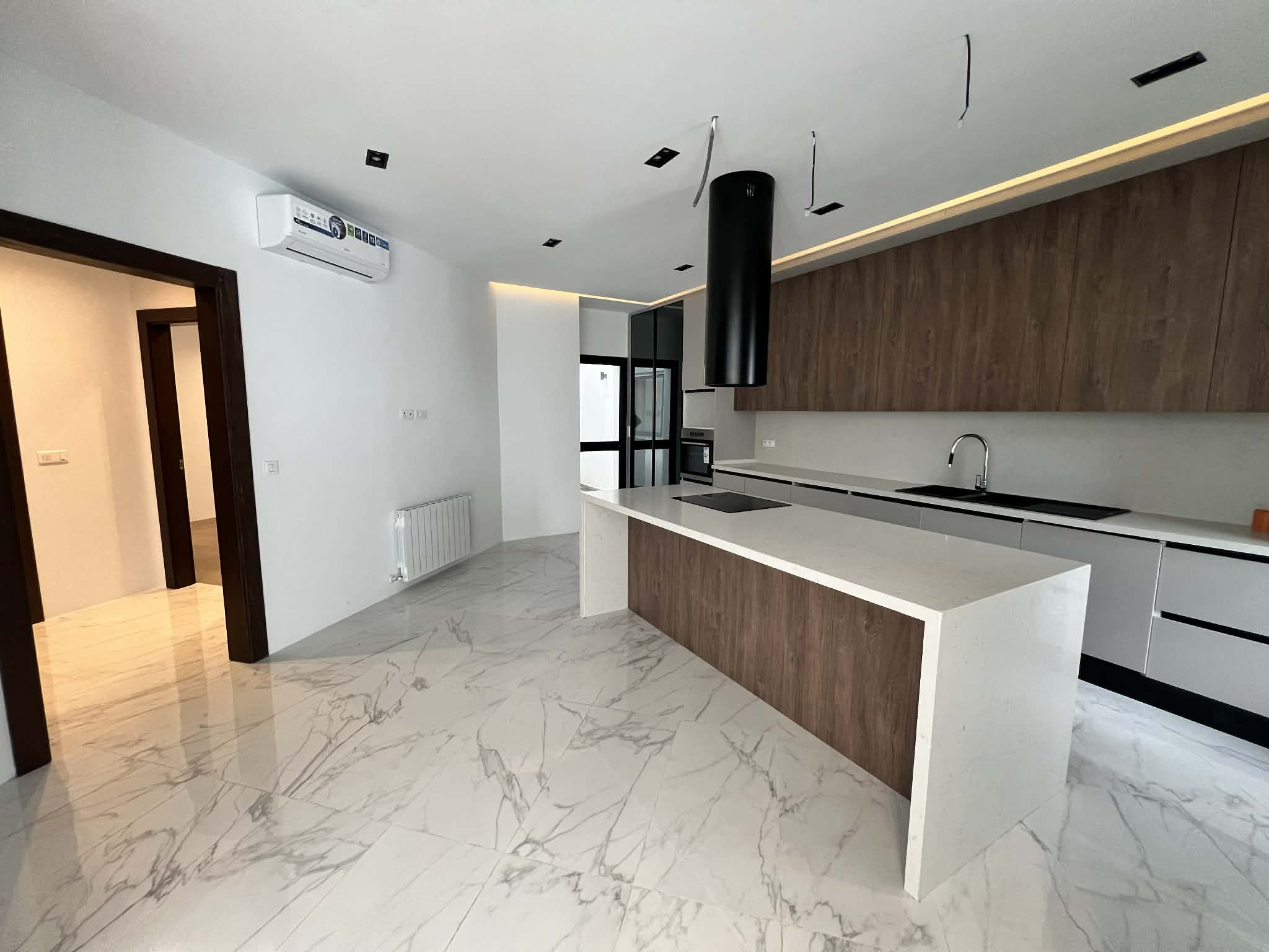 La Marsa&nbsp;Berge Du Lac&nbsp;Location&nbsp;Duplex&nbsp;Duplex piscine lac 2 tres haut standing