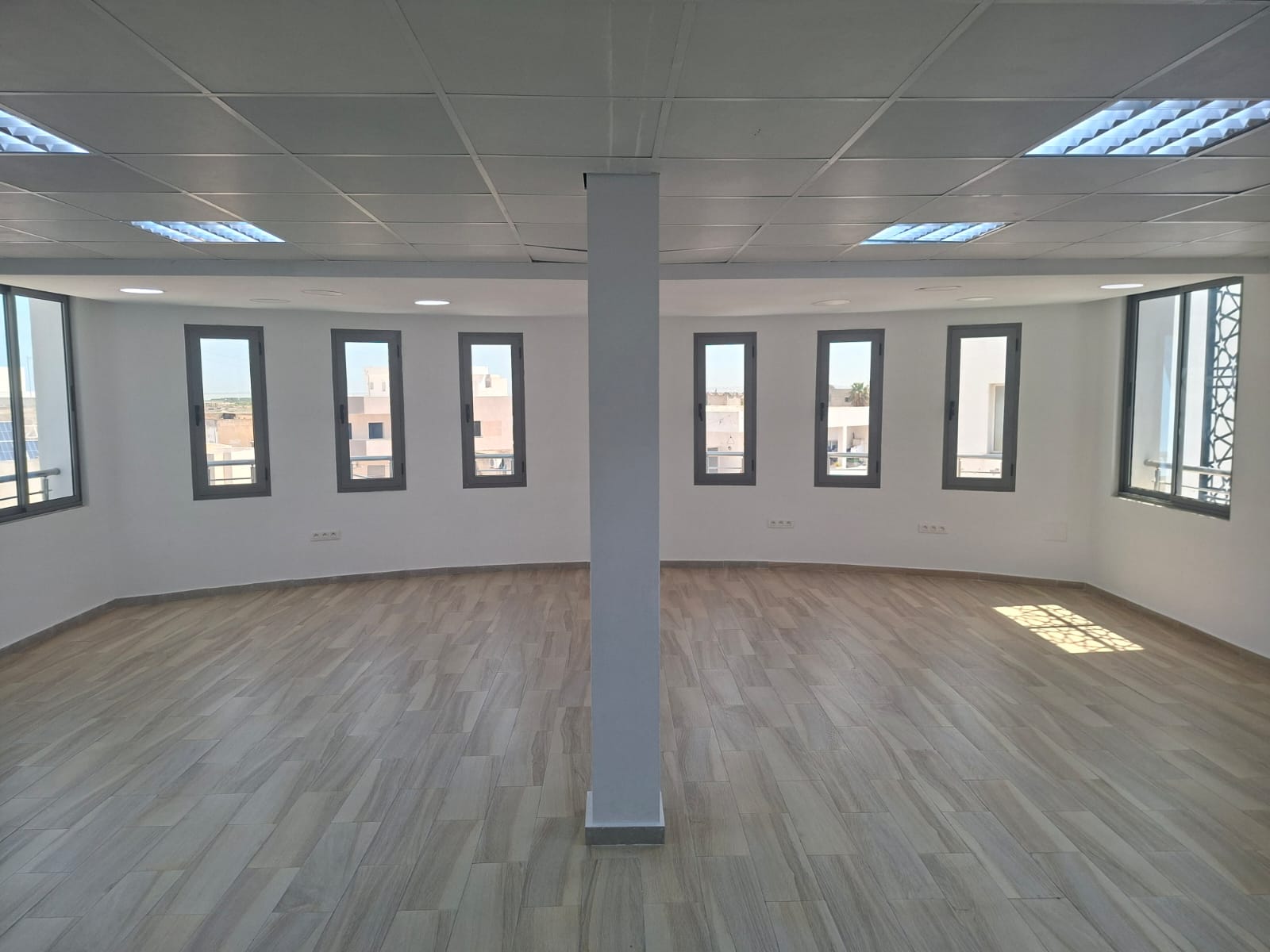 Raoued&nbsp;Cite El Ghazala 1&nbsp;Location&nbsp;Surfaces&nbsp;Bureaux � ariana soghra