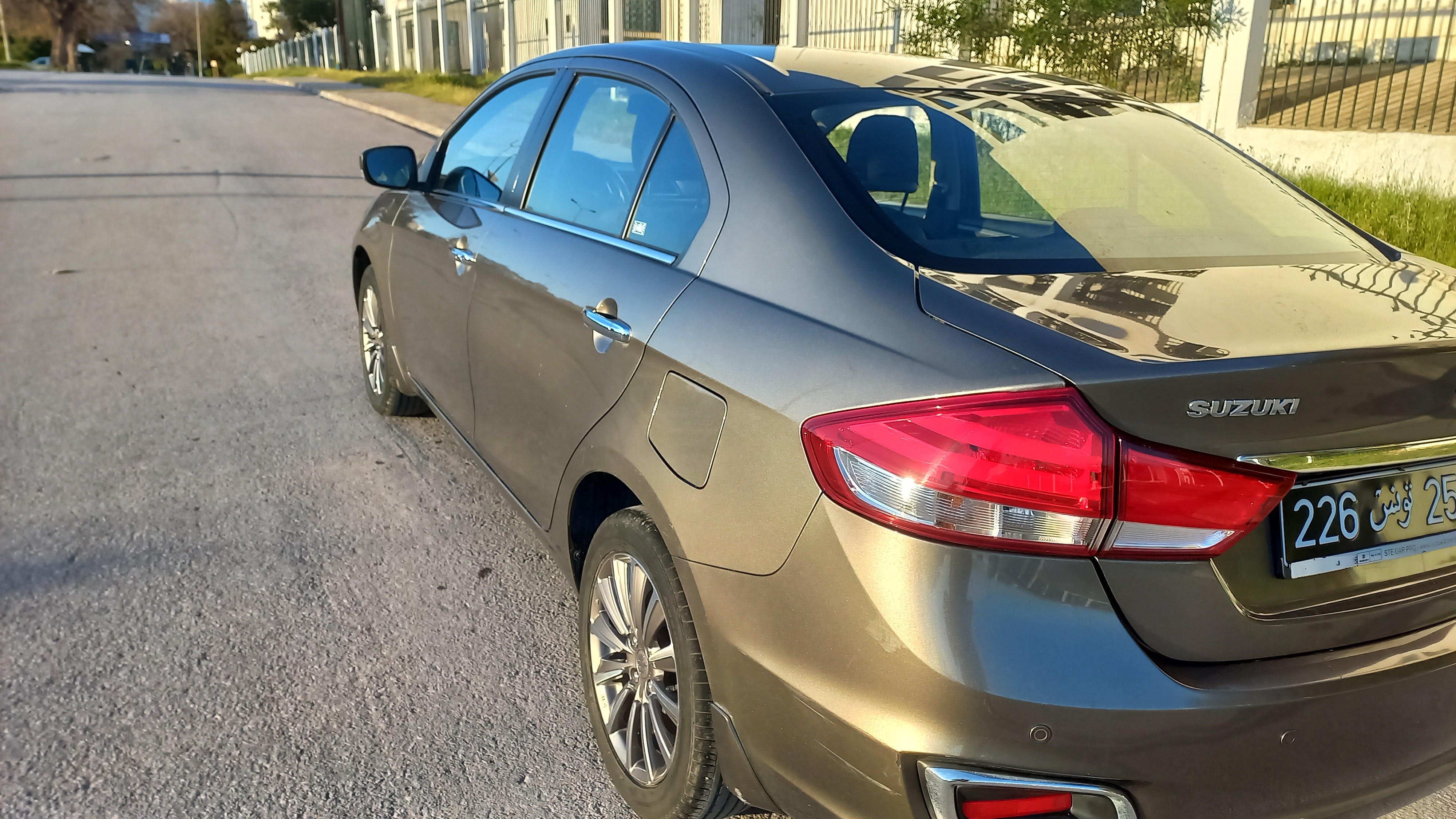 El Menzah&nbsp;El Menzah 9&nbsp;Suzuki&nbsp;Autre Mod�le&nbsp;Particulier 1�re main suzuki ciaz