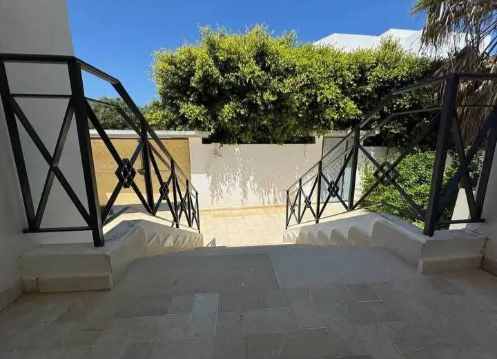 Mnihla&nbsp;Jardins d'el Menzah&nbsp;Location&nbsp;Appart. 4 pi�ces&nbsp;Rdc de villa s3 aux jardins d'el menzah 2