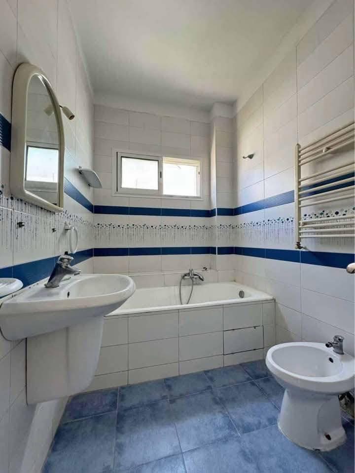 Mnihla&nbsp;Jardins d'el Menzah&nbsp;Location&nbsp;Appart. 4 pi�ces&nbsp;Rdc de villa s3 aux jardins d'el menzah 2