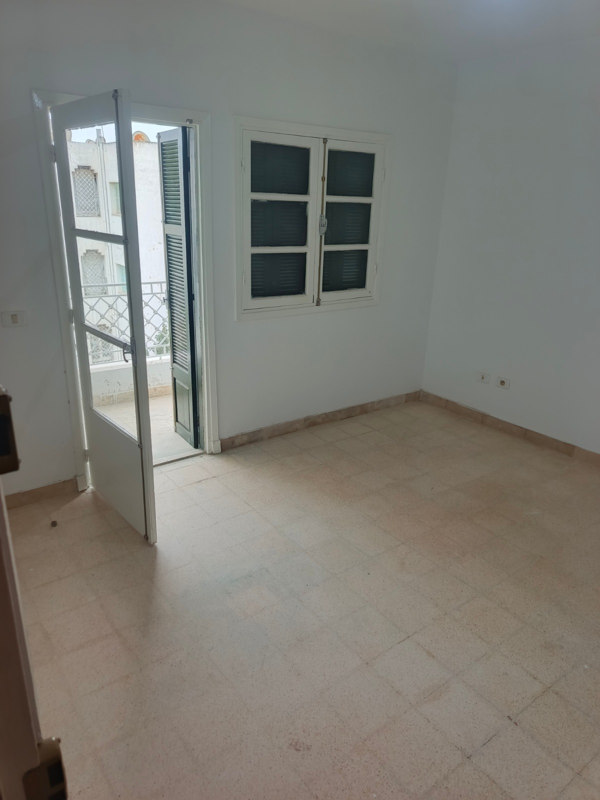 La Soukra&nbsp;Borj Louzir&nbsp;Location&nbsp;Appart. 4 pi�ces&nbsp;Appartement s3 borj louzir