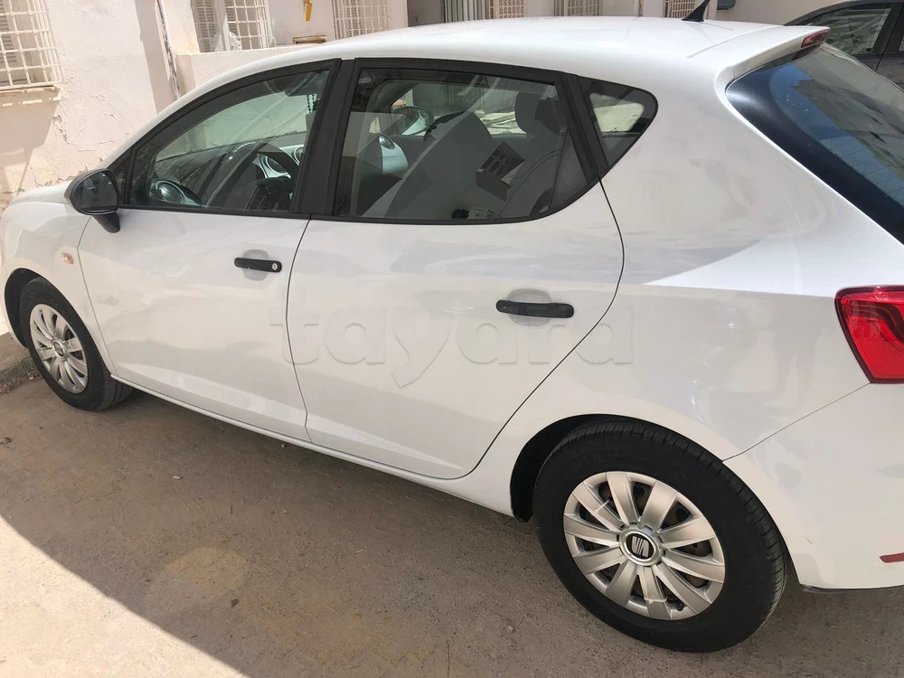 Raoued&nbsp;Ariana Essoughra&nbsp;Seat&nbsp;Ibiza&nbsp;Seat ibiza 5cv