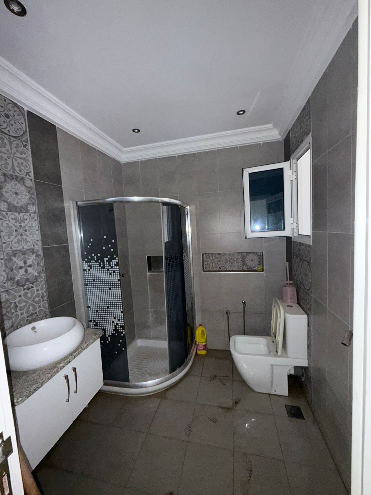 El Mourouj&nbsp;El Mourouj&nbsp;Vente&nbsp;Appart. 2 pi�ces&nbsp;Apparemment s2 mourouj 5 1�re �tage