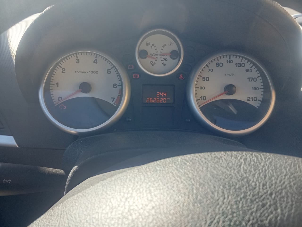 Tabarka&nbsp;Cite Des Arts&nbsp;Peugeot&nbsp;207&nbsp;Peugeot 207