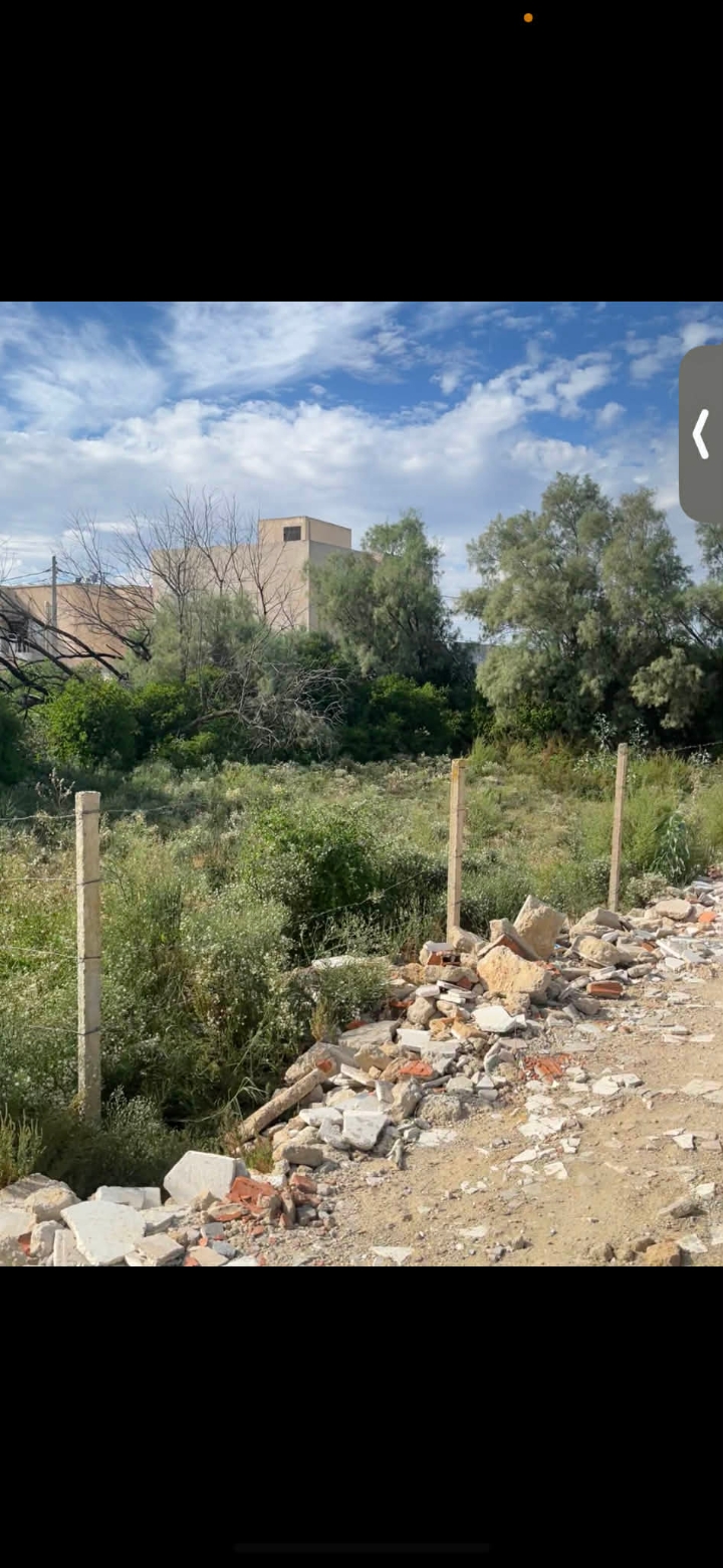 La Soukra&nbsp;Sidi Frej&nbsp;Terrain&nbsp;Terrain nu&nbsp;Un terrain 355m � soukra sidi frej