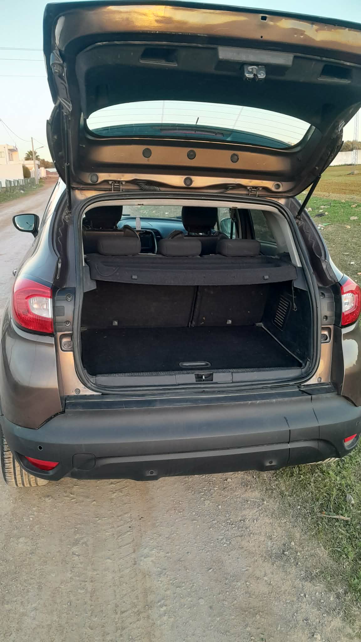 El Menzah&nbsp;El Menzah 1&nbsp;Renault&nbsp;Clio&nbsp;Clio captur