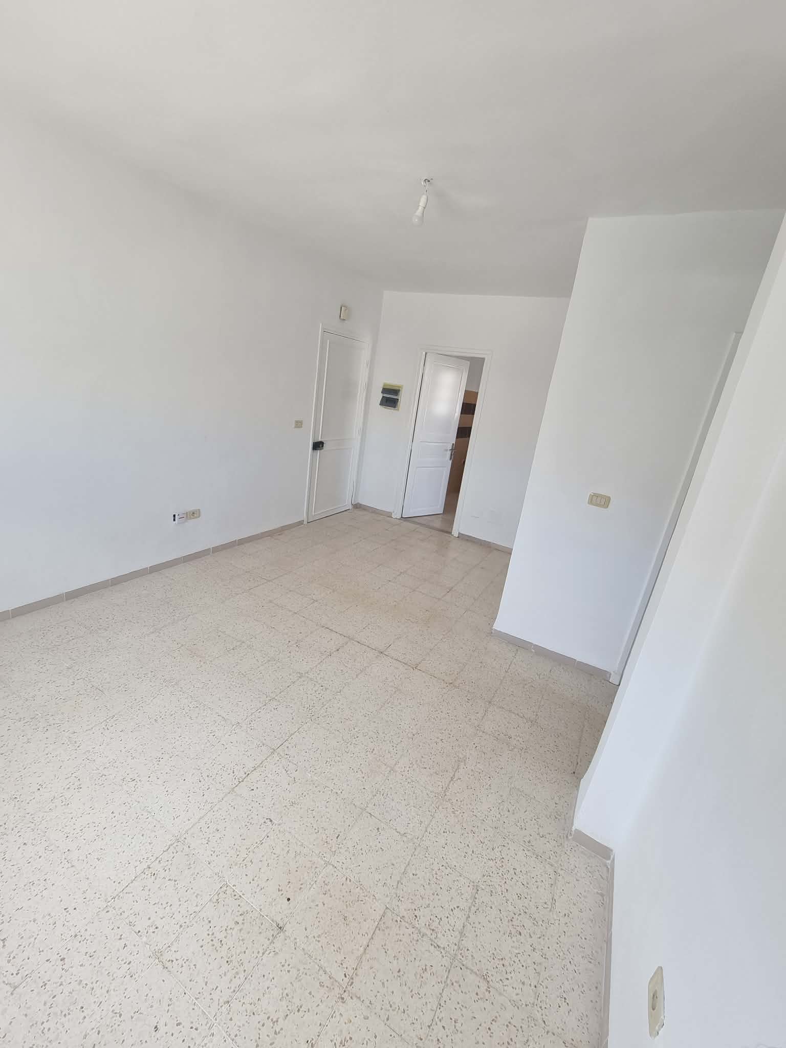 Raoued&nbsp;Cite Ennour Jaafar&nbsp;Location&nbsp;Appart. 3 pi�ces&nbsp;Bel appartement s2 retap�
