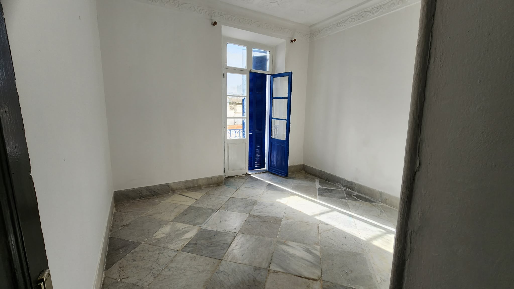 Bab Bhar&nbsp;Bab El Jazira&nbsp;Location&nbsp;Appart. 3 pi�ces&nbsp;Appartement s3 tunis centre ville