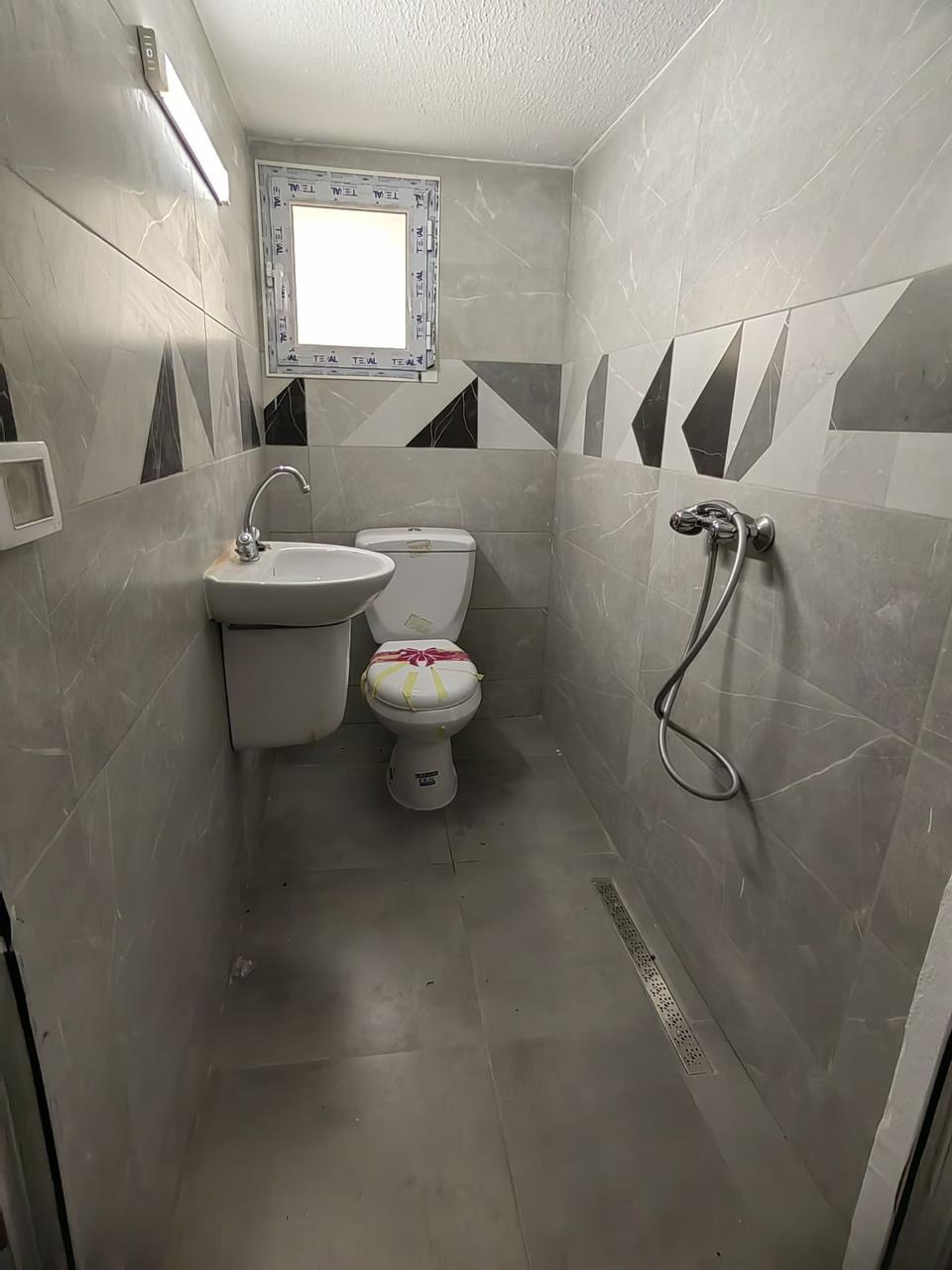 Ariana Ville&nbsp;El Menzah 5&nbsp;Location&nbsp;Maisons&nbsp;Studio s0 meubl� aux uv4 wb4468