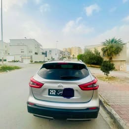 Mnihla&nbsp;Jardins d'el Menzah&nbsp;Nissan&nbsp;Qashqai&nbsp;Qashqai essence boite auto import�e de france
