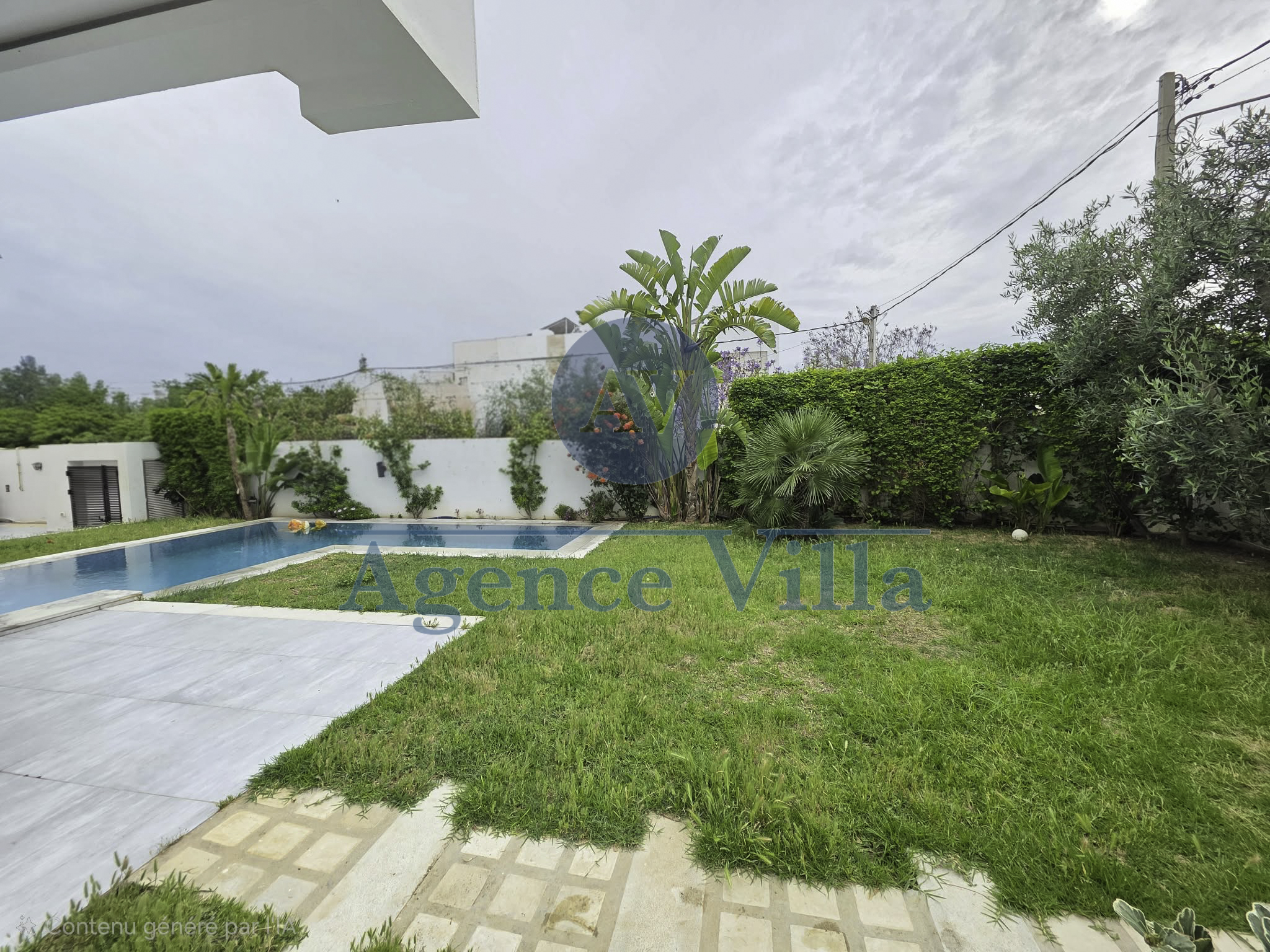 La Marsa&nbsp;Gammart&nbsp;Location&nbsp;Appart. 5 pi�ces+&nbsp;Villa s5 avec piscine � gammarth