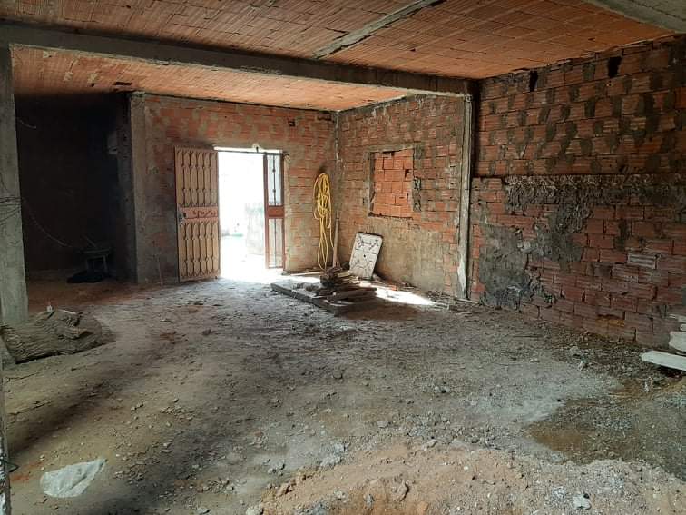 Raoued&nbsp;Jaafar 2&nbsp;Vente&nbsp;Maisons&nbsp;Villa inachev� � jaafer