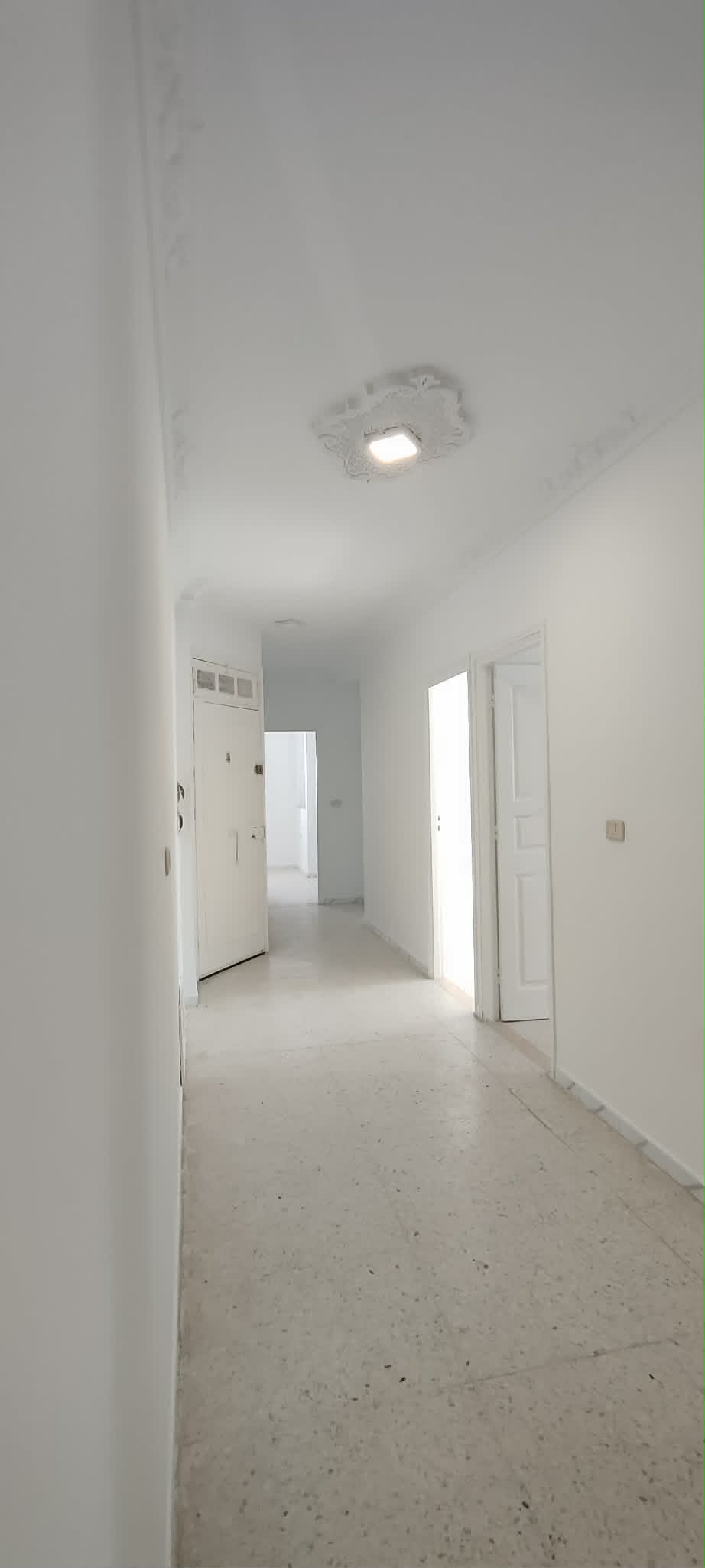 La Marsa&nbsp;El Aouina&nbsp;Location&nbsp;Appart. 3 pi�ces&nbsp;Bel �tage s3 � l'aouina