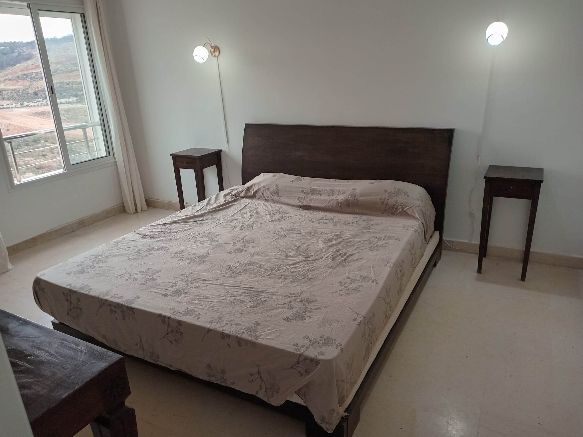 Ariana Ville&nbsp;Cite Ennasr 2&nbsp;Location&nbsp;Appart. 1 pi�ce&nbsp;S1 meubl� hs avec terrasse spacieuse � ennasr 2