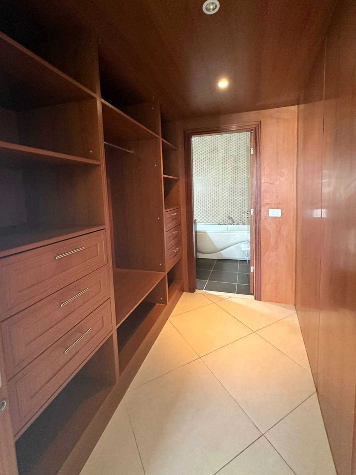 Ain Zaghouan&nbsp;Jardins de Carthage&nbsp;Location&nbsp;Appart. 4 pi�ces&nbsp;App s3 jardin de carthage pr�s de monoprix