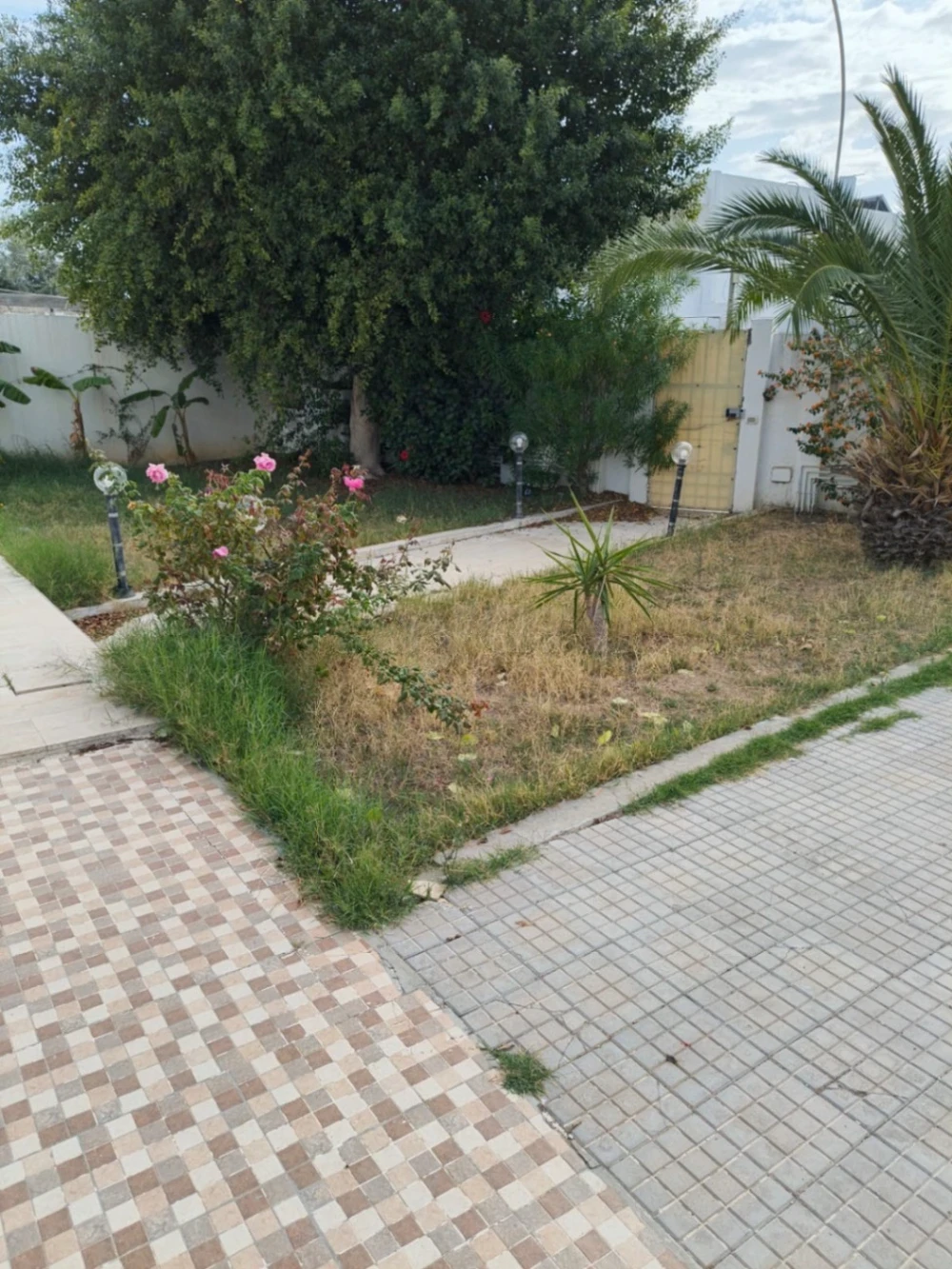 El Menzah&nbsp;El Menzah 9&nbsp;Location&nbsp;Appart. 4 pi�ces&nbsp;Villa s4 spacieuse  emplacement prime menzah 9