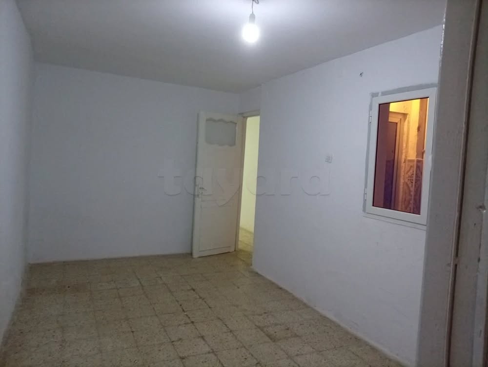 Le Bardo&nbsp;Khaznadar&nbsp;Location&nbsp;Appart. 2 pi�ces&nbsp;�tage de villa avec entr�e ind�pendante