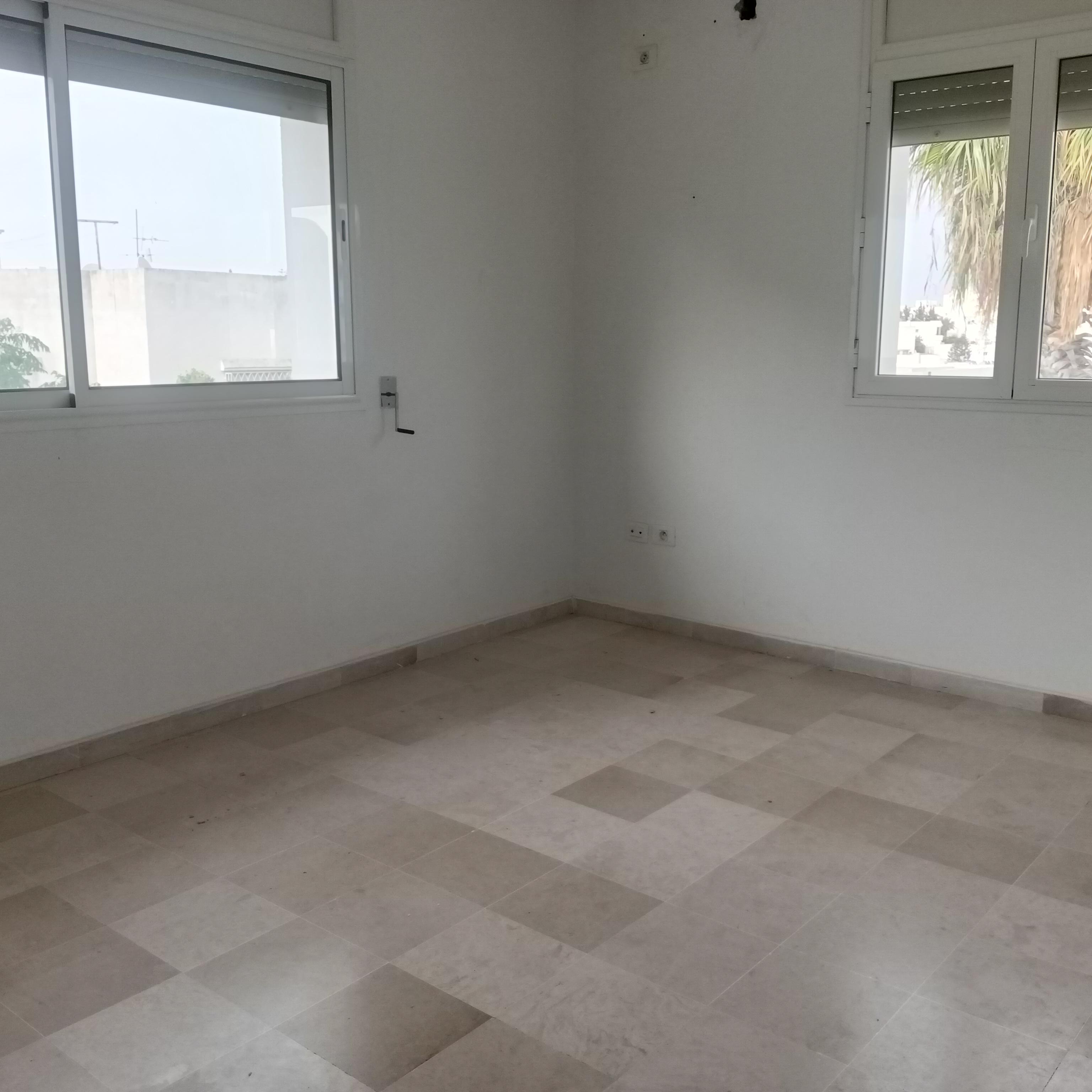 Ariana Ville&nbsp;Cite Ennasr 2&nbsp;Location&nbsp;Appart. 2 pi�ces&nbsp;Habitation   bureau