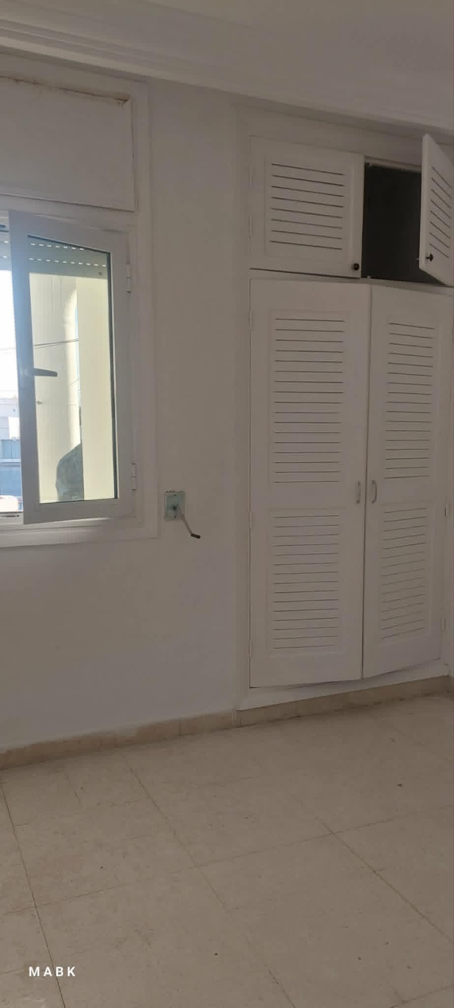 La Soukra&nbsp;Cite Hedi Nouira&nbsp;Vente&nbsp;Appart. 4 pi�ces&nbsp;App s 3 cite hedi nouira