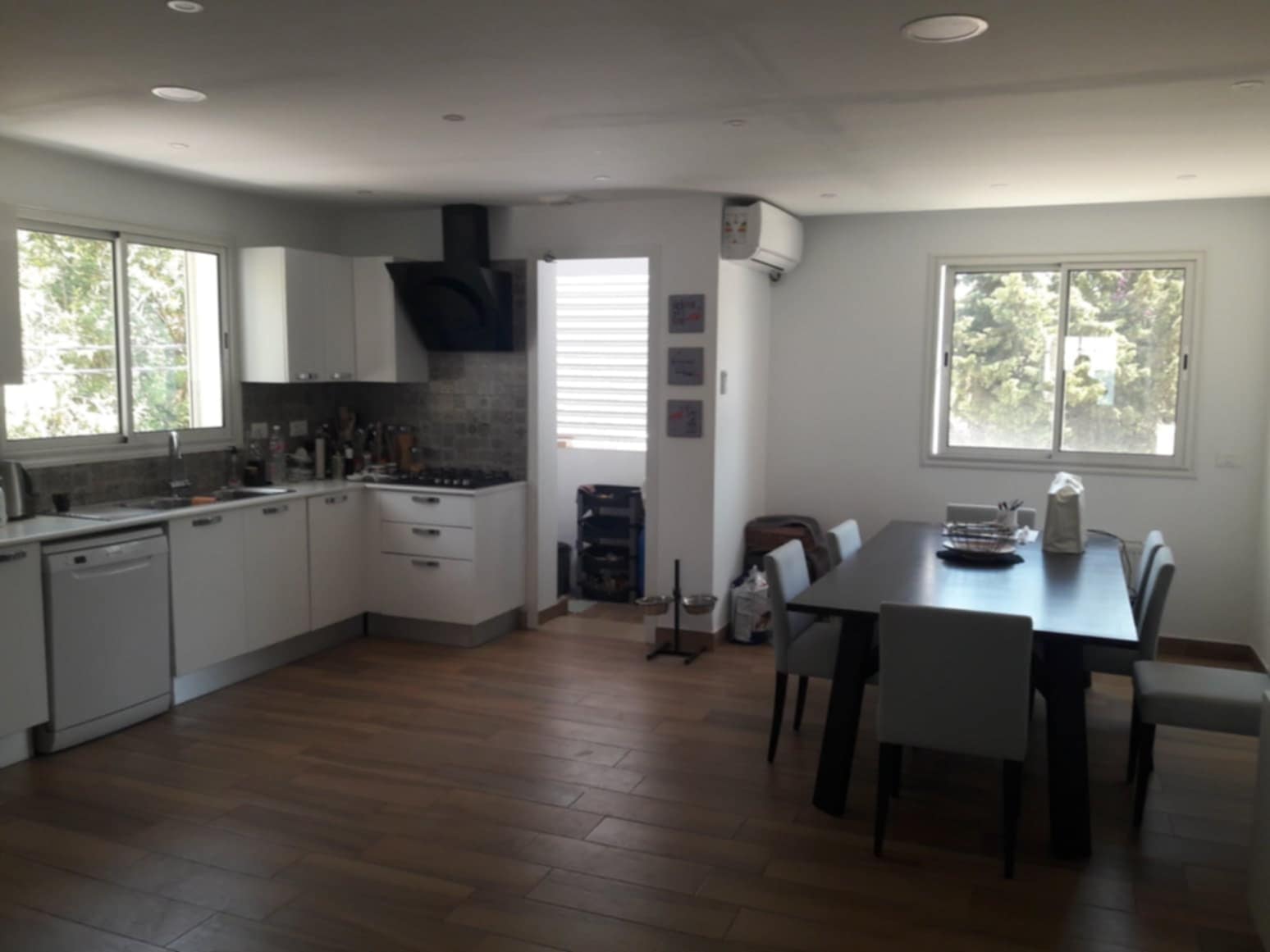 La Soukra&nbsp;La Soukra&nbsp;Location&nbsp;Appart. 4 pi�ces&nbsp;Etage de villa