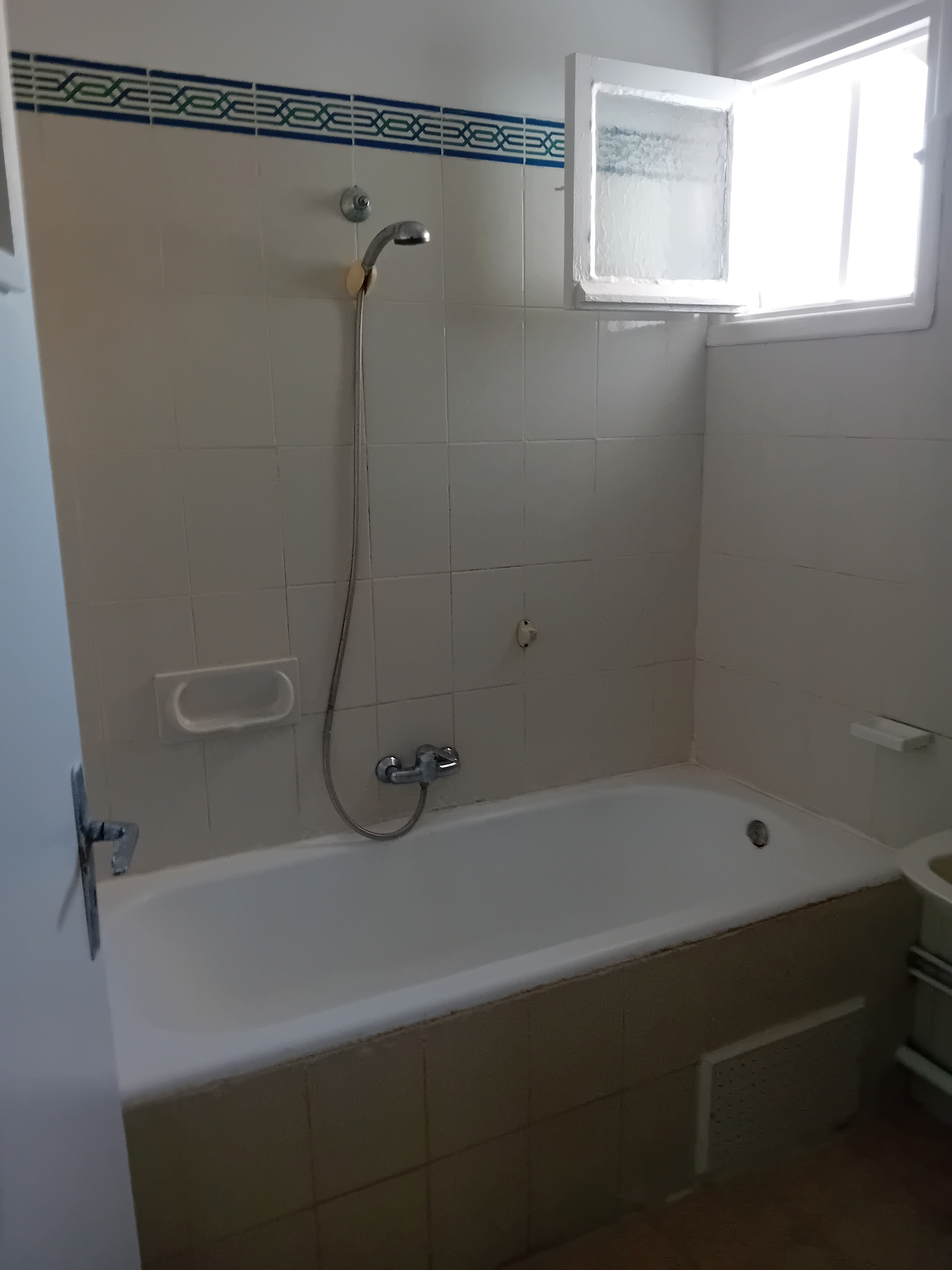 El Menzah&nbsp;El Menzah 9&nbsp;Location&nbsp;Appart. 3 pi�ces&nbsp;Appt s3 �  menzah 9 b avec balcon et climatisation
