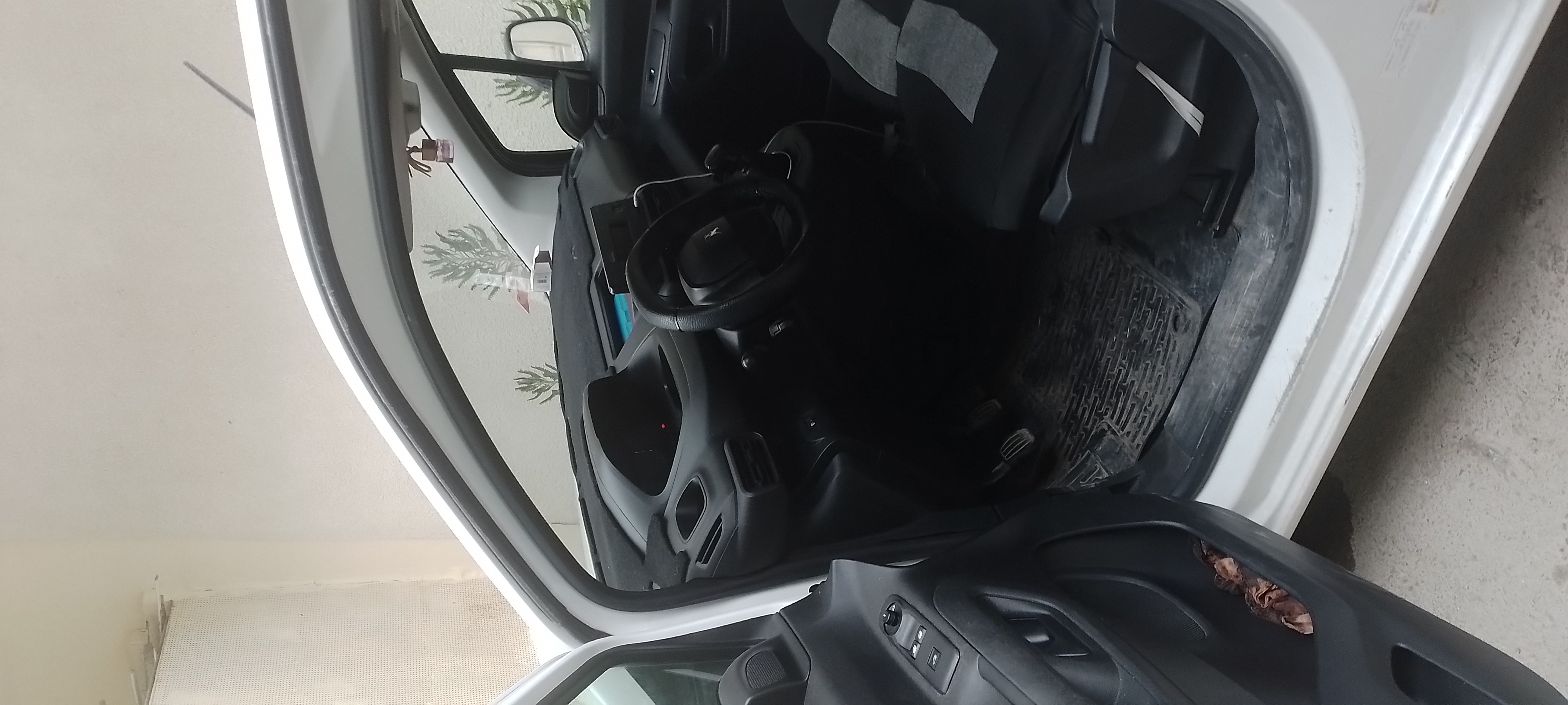 El Mourouj&nbsp;Bir El Kassaa&nbsp;Peugeot&nbsp;Partner&nbsp;Peugeot partner k9