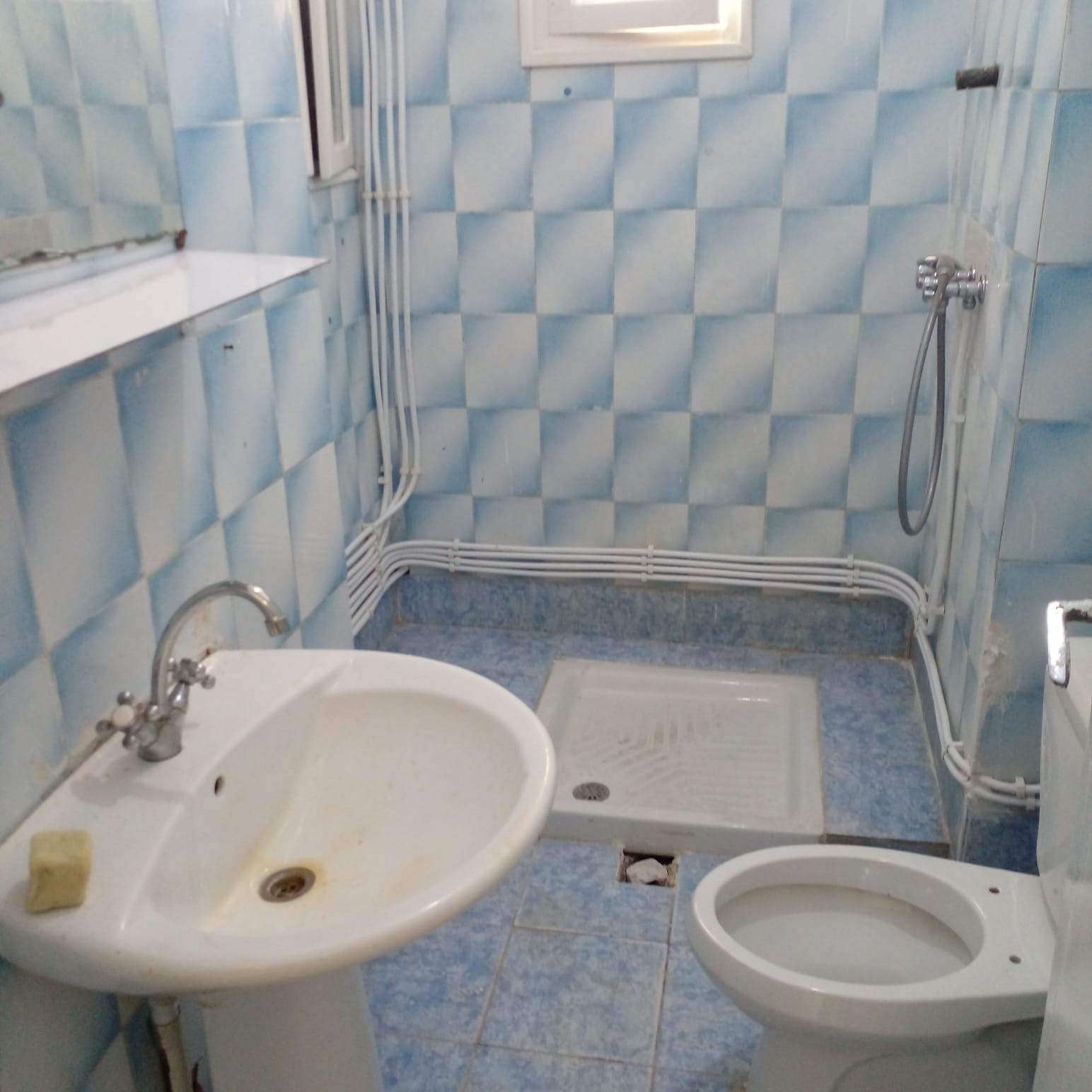 El Omrane Superieur&nbsp;El Omrane Superieur&nbsp;Location&nbsp;Appart. 3 pi�ces&nbsp;S3 r�nov� au rez de chauss�