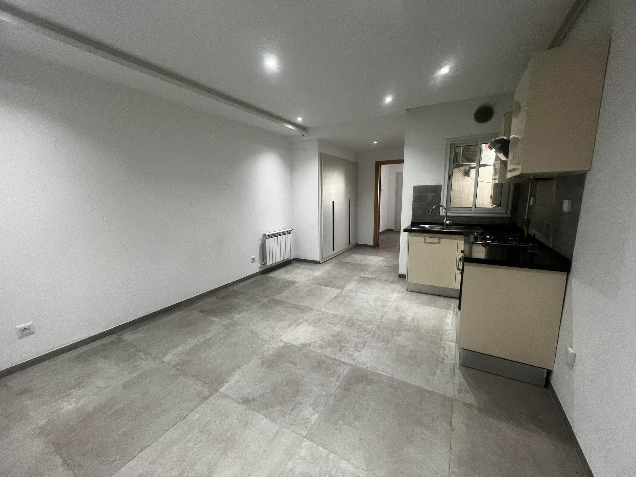 Ariana Ville&nbsp;Cite Ennasr 2&nbsp;Location&nbsp;Appart. 2 pi�ces&nbsp;S1 1100d ennasr 2 de haut standing