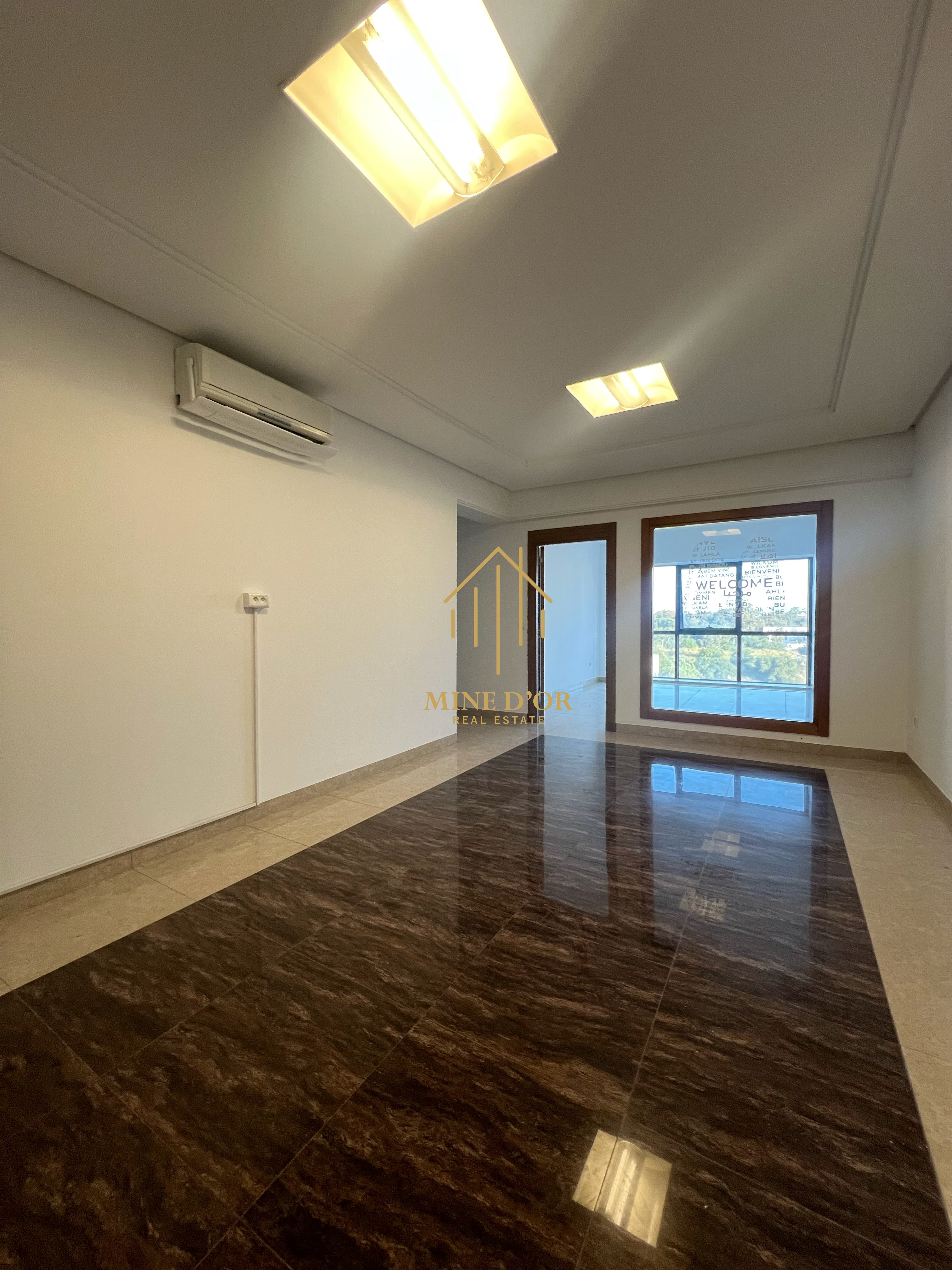 Cite El Khadra&nbsp;Zone urbaine nord&nbsp;Bureaux & Commerces&nbsp;Bureau&nbsp;Bureau h3 avec vue d�gag� au centre urbain