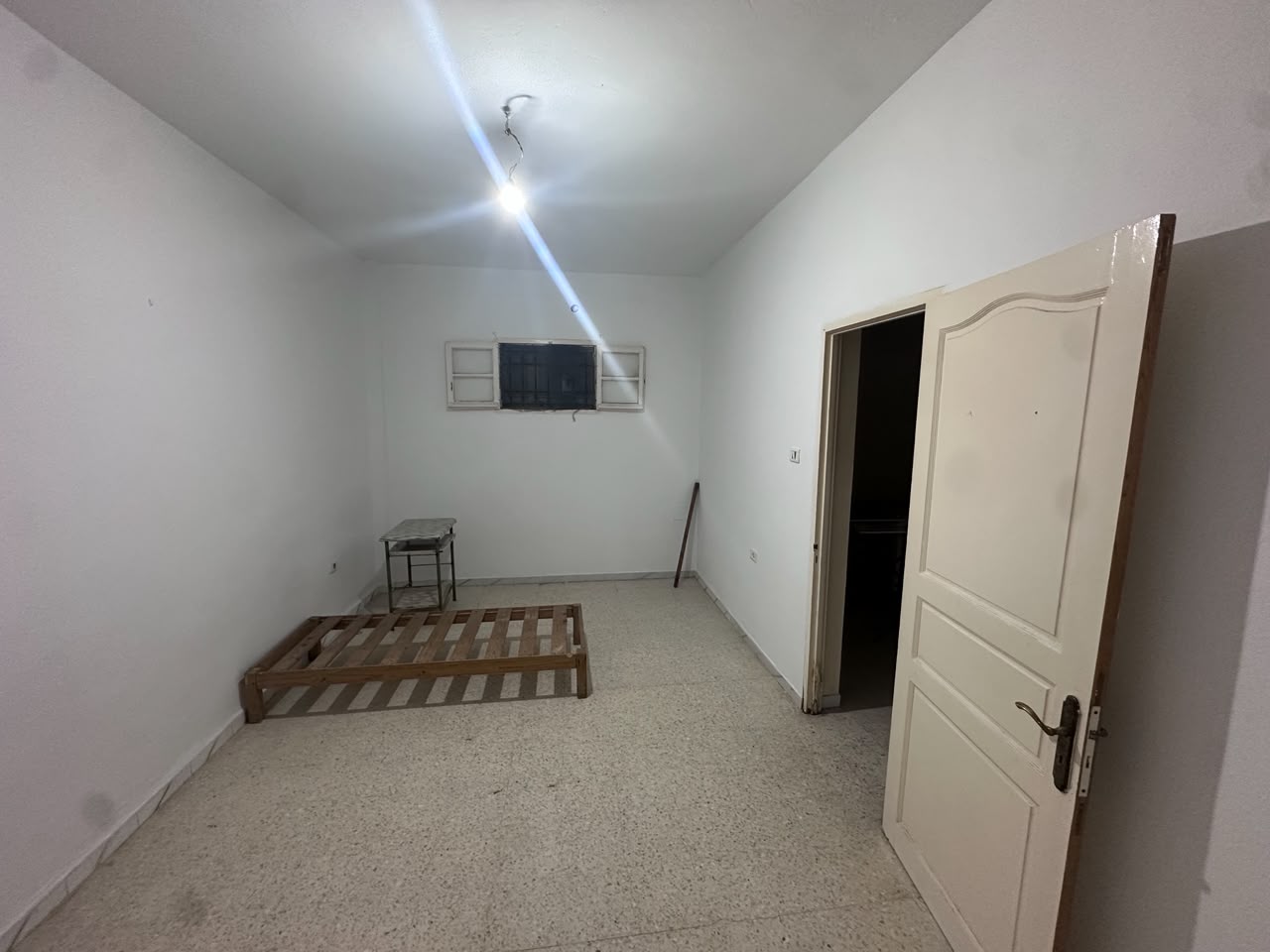 Ariana Ville&nbsp;Ariana&nbsp;Location&nbsp;Appart. 1 pi�ce&nbsp;Studio 2min � rond point l'escale ariana