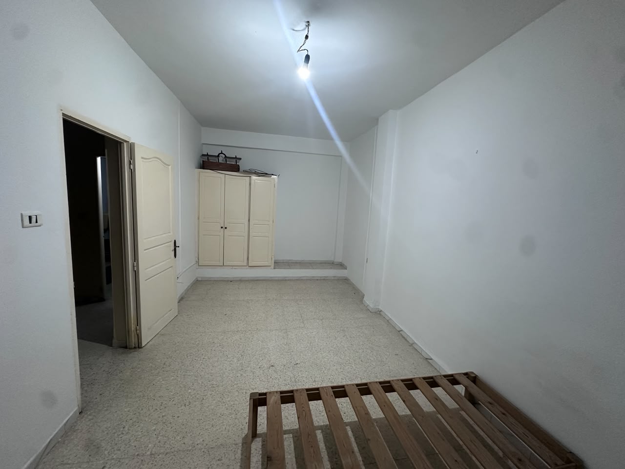 Ariana Ville&nbsp;Ariana&nbsp;Location&nbsp;Appart. 1 pi�ce&nbsp;Studio 2min � rond point l'escale ariana