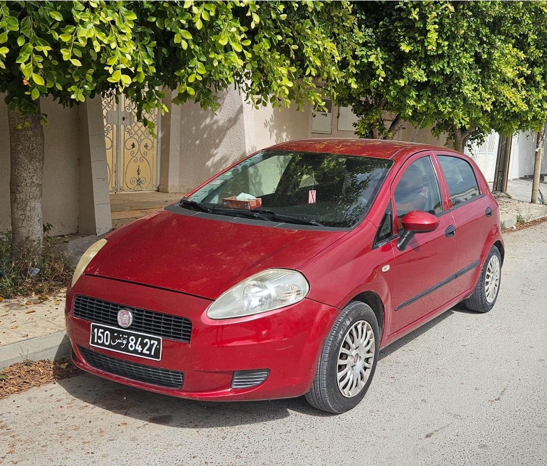 Ezzouhour (Tunis)&nbsp;Cite Ezzouhour&nbsp;Fiat&nbsp;Punto&nbsp;Fiat punto grande