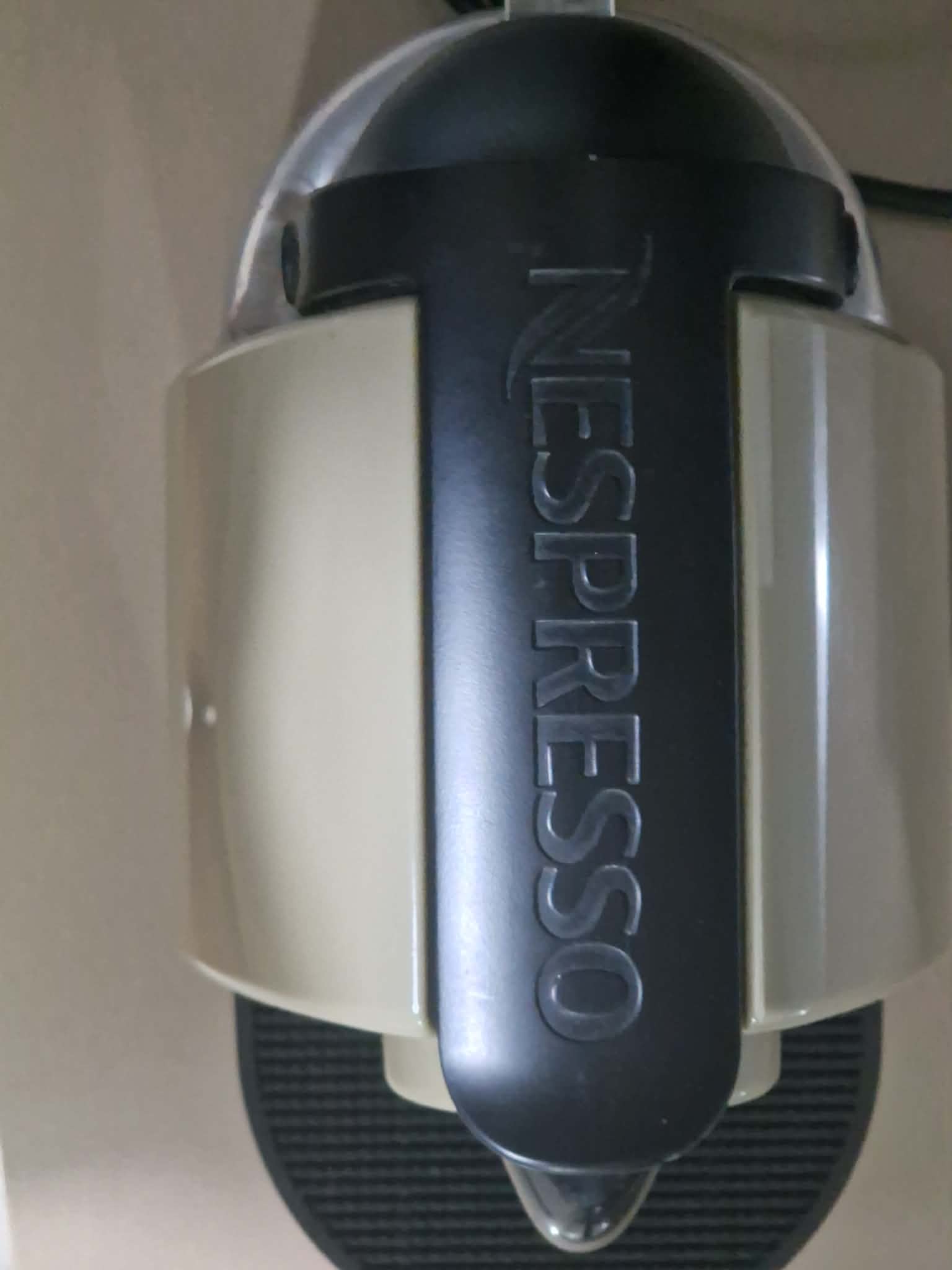 Ariana Ville&nbsp;Cite Ennasr 2&nbsp;Cafeti�re & expresso&nbsp;Autre&nbsp;Opportunite a saisir machine nespresso
