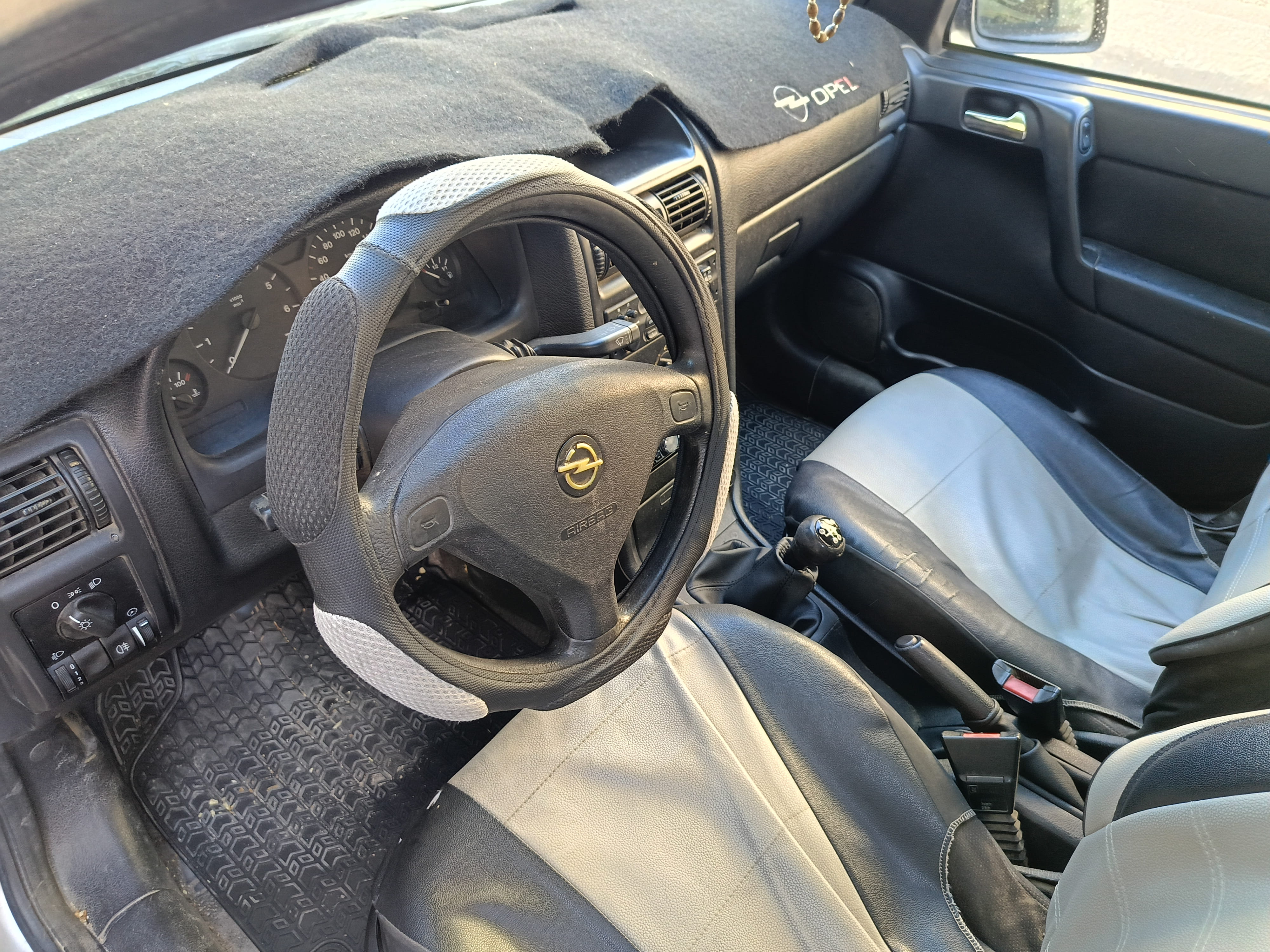 Opel&nbsp;Astra - Tunisie